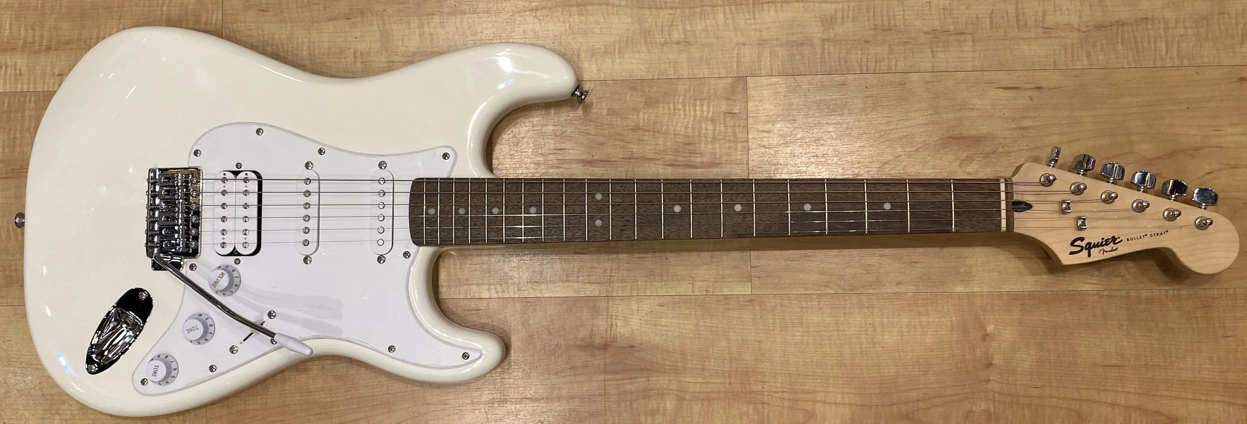 Squier Bullet Stratocaster HT Electric Guitar White — Andy 