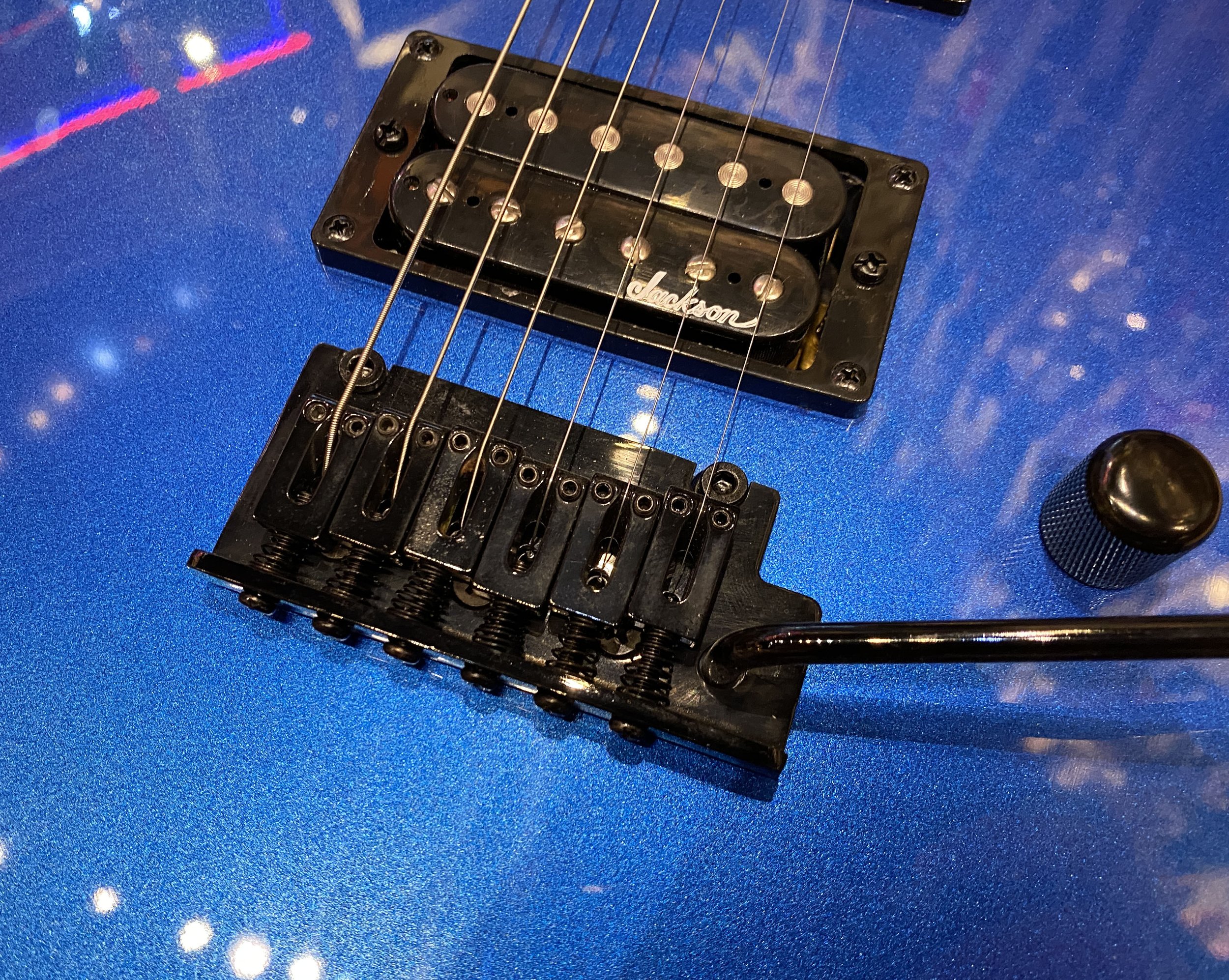 Jackson_JS_Series_Dinky_JS11_Gloss_Blue_9304.jpg