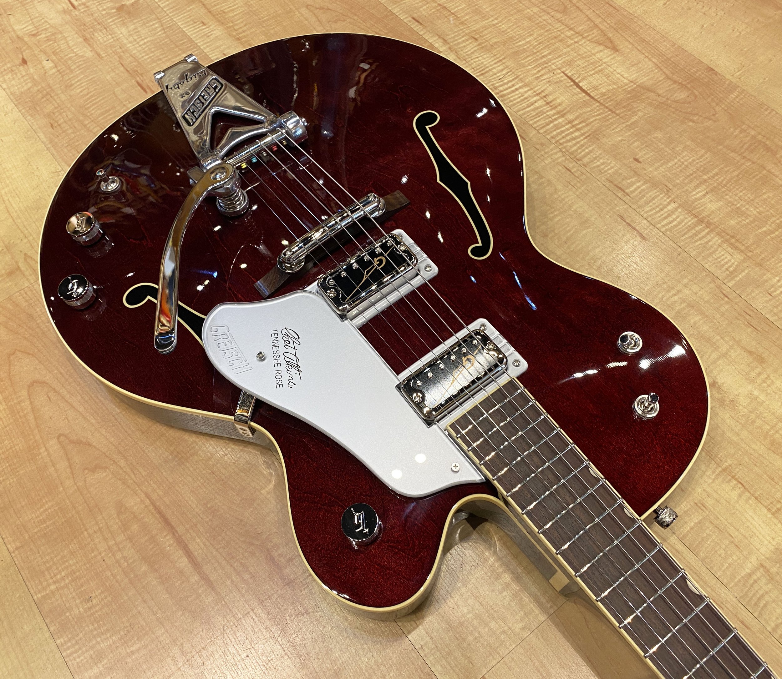 Gretsch Guitars G6119T Tennessee Rose with Bigsby Hollowbody Electric Guitar Dark Cherry Stain 