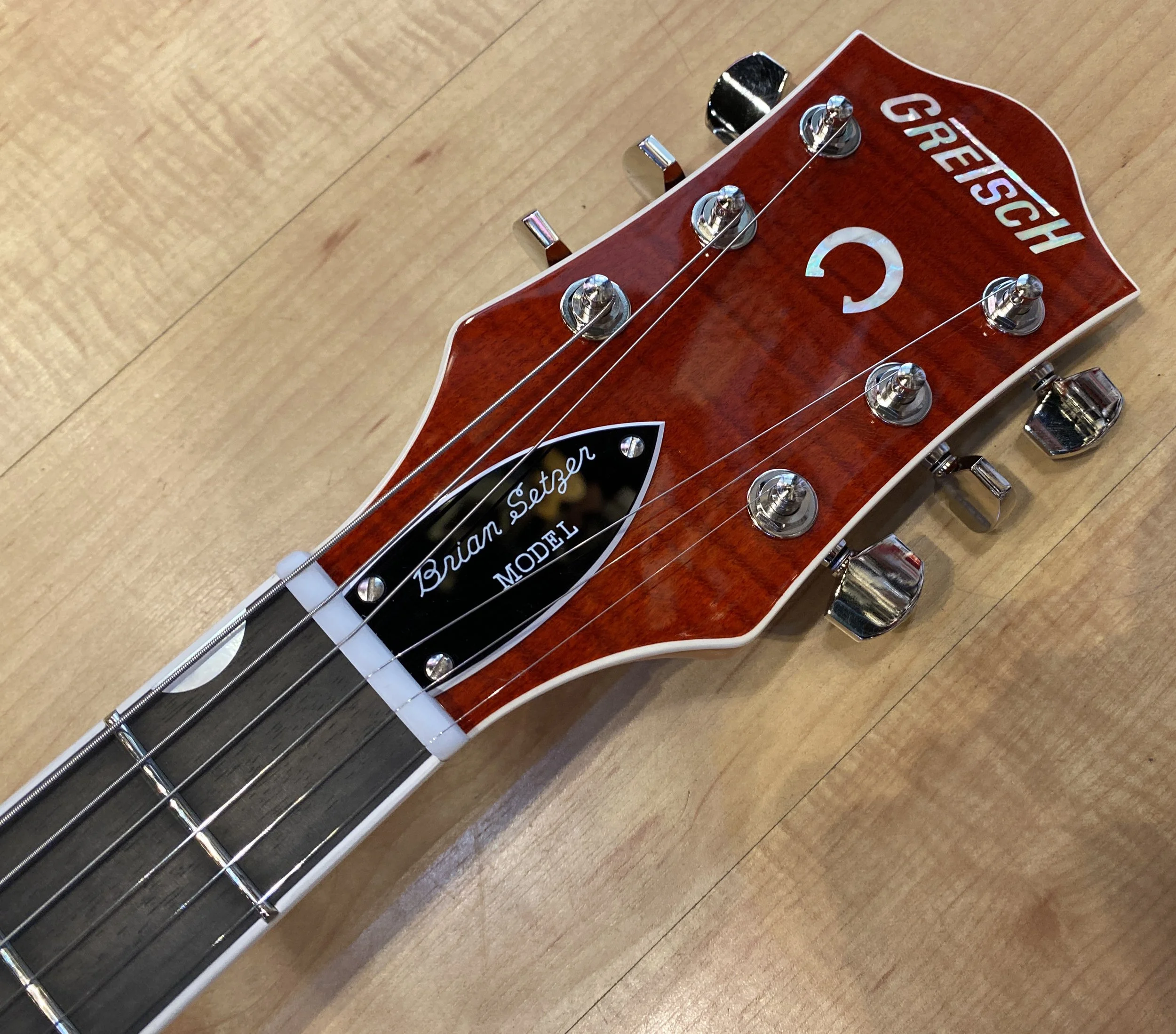 Gretsch_G6120TFM_BSNV_Brian_Setzer_Signature_Nashville_Hollow_Body_with_Bigsby_and_Flame_Maple_Ebony_Fingerboard_Orange_Stain_15