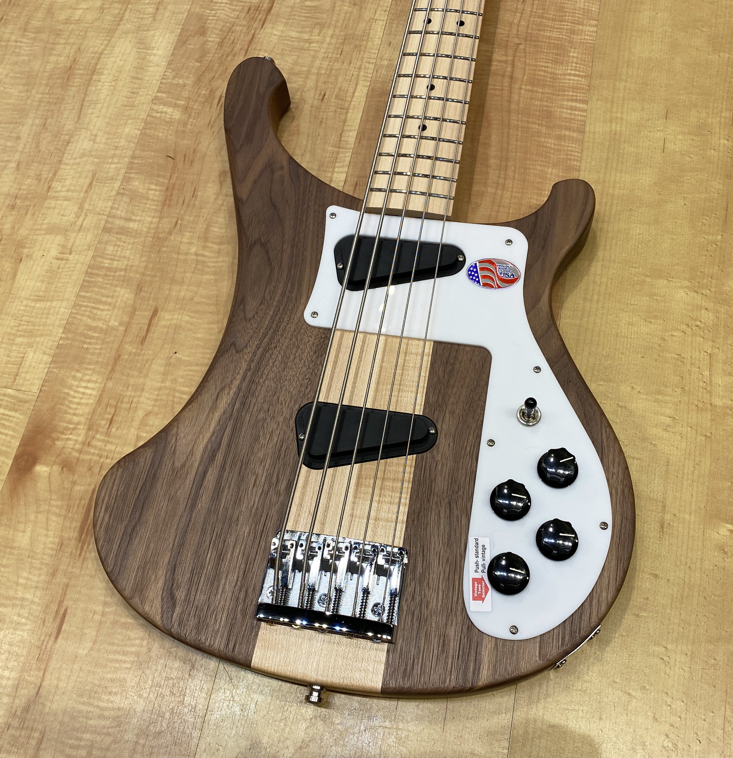 Rickenbacker_4003SW5_4003SW_5_String_Bass_4003S_Walnut_Bass_1