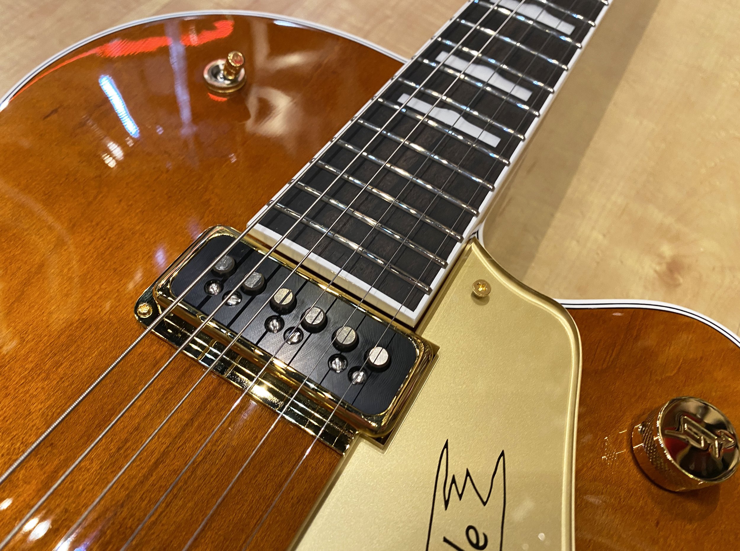 Gretsch_G6120TG_DS_Players_Edition_Nashville_Hollow_Body_DS_with_String_Thru_Bigsby_and_Gold_Hardware_Ebony_Fingerboard_Roundup_Orange_13