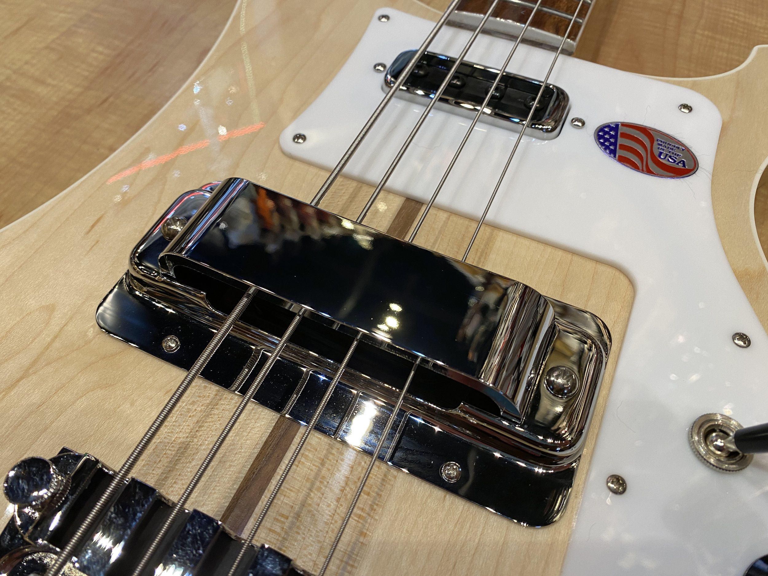 Rickenbacker_4003_MG_MapleGlo_Natural_Bass_8