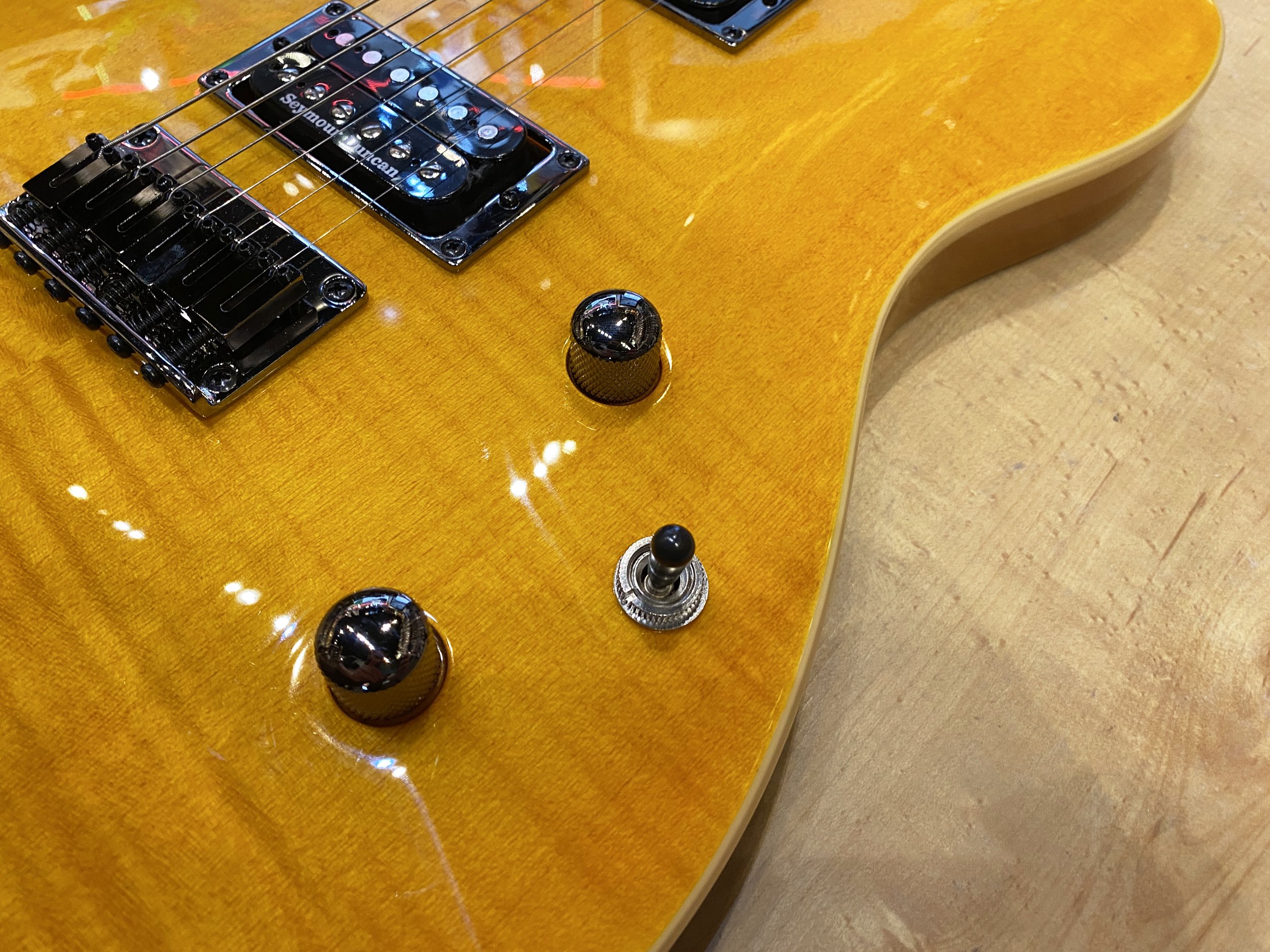 Fender_Special_Edition_Custom_Telecaster_FMT_HH_Amber_10