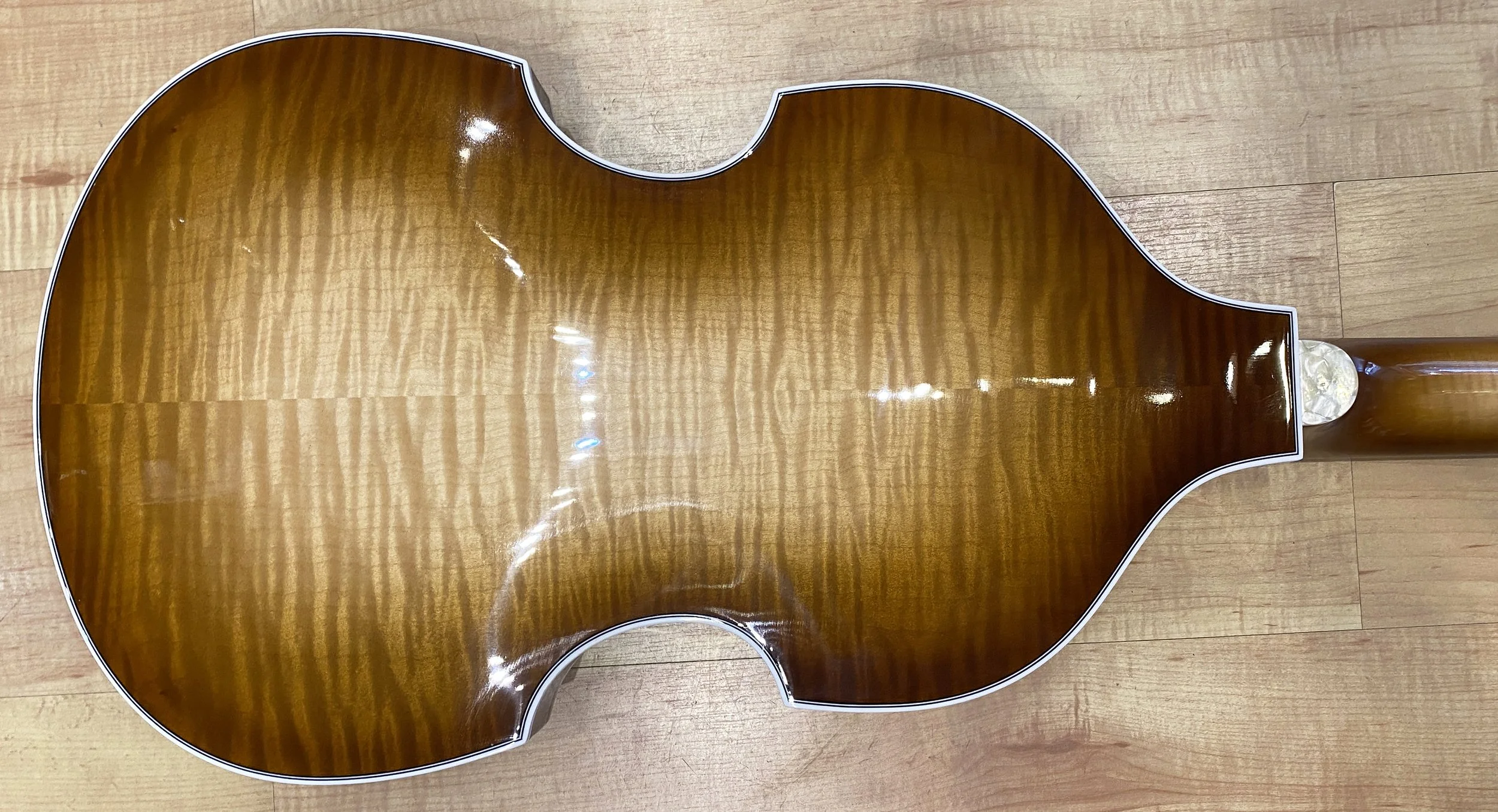 Hofner_Custom_Shop_5001_500_1_Vintage_Series_Violin_Beatle_Bass_Fab_Gear_Burst_Violin_Bass_SN_13_6