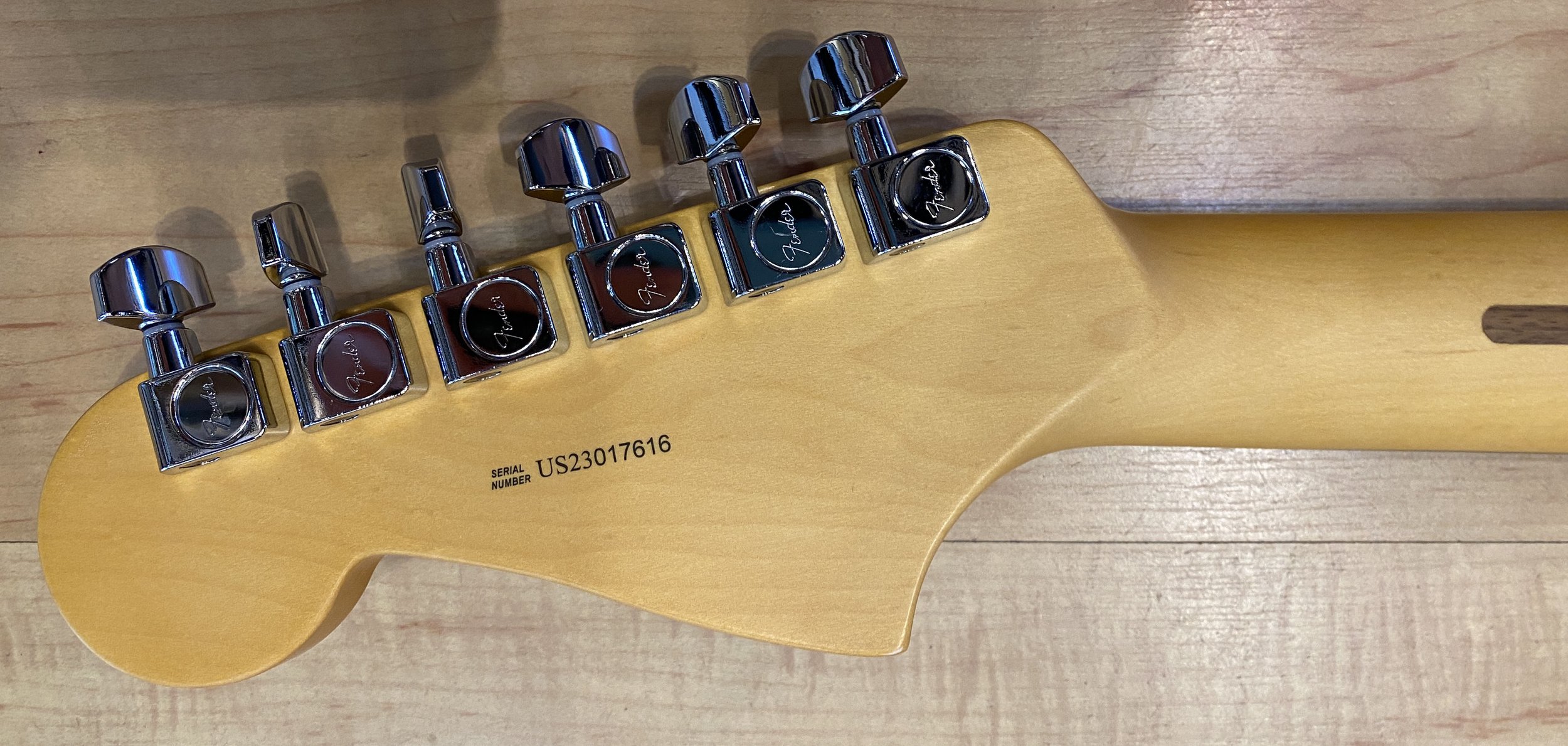 Fender_American_Professional_II_Jazzmaster_12