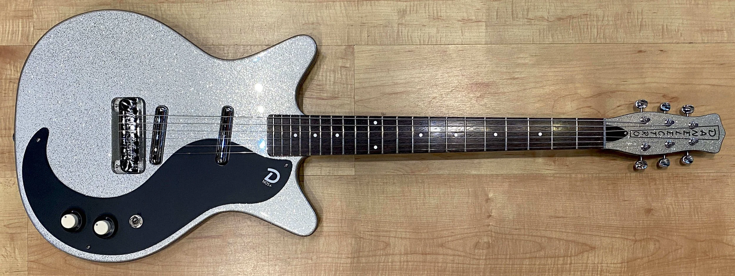 Front of the Danelectro 60th Anniversary DC '59 NOS+ Electric Guitar in Silver Metalflake