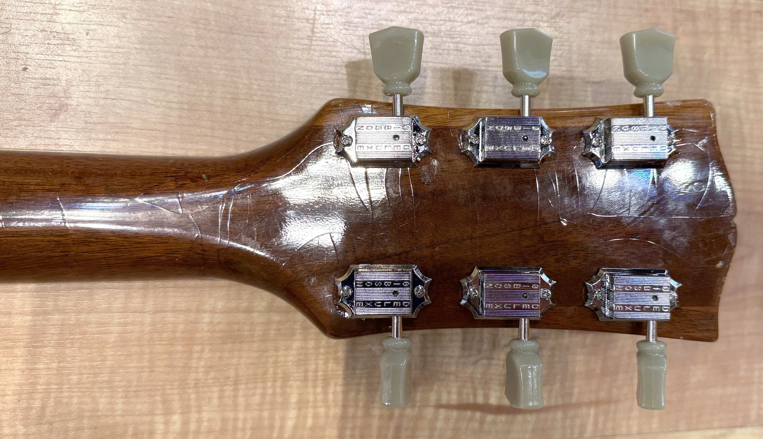 Tuners of the Gibson Les Paul Standard Gold Top - Vintage 1969
