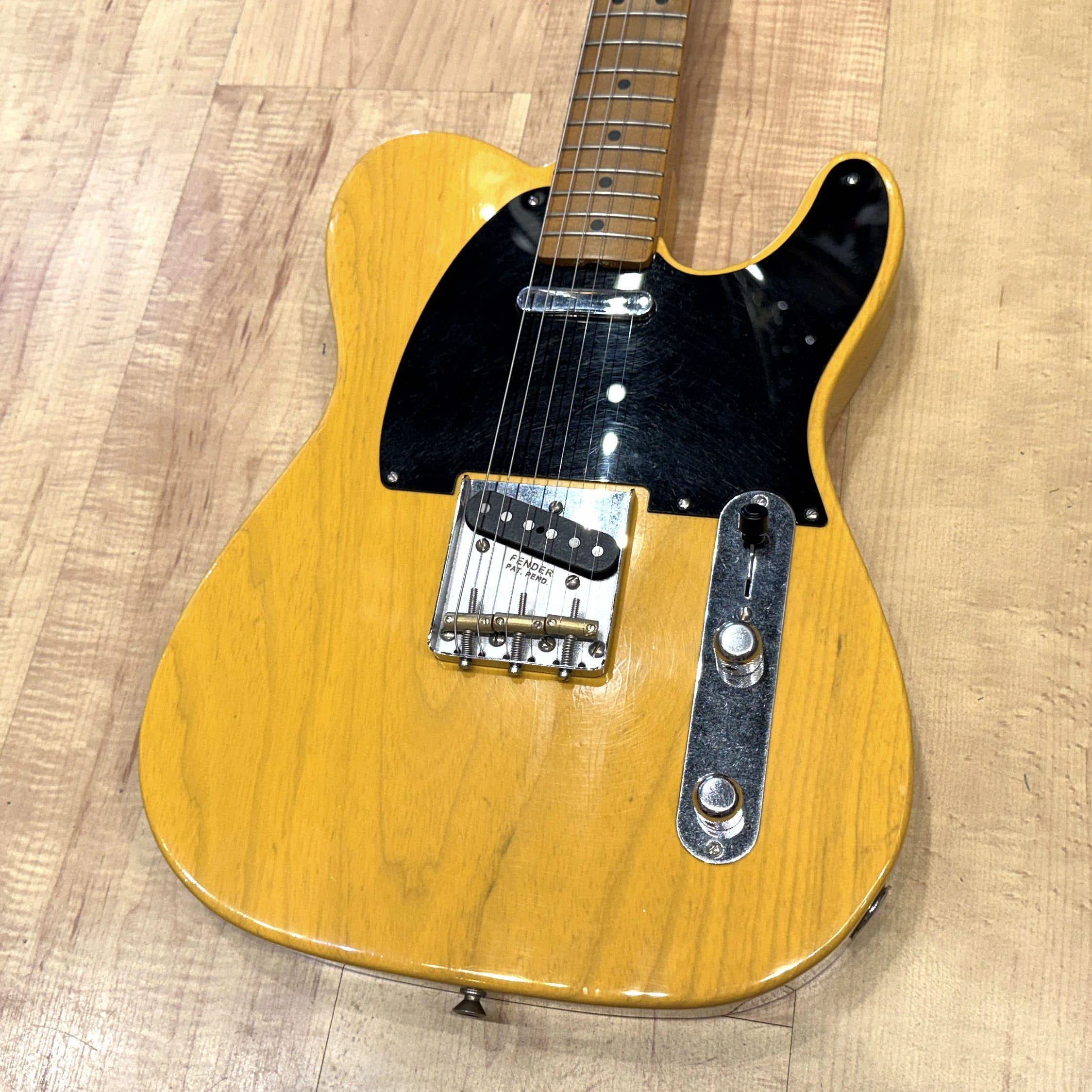 Fender 75th Anniversary Vintera Road Worn 1951 Telecaster (Butterscotch Blonde)