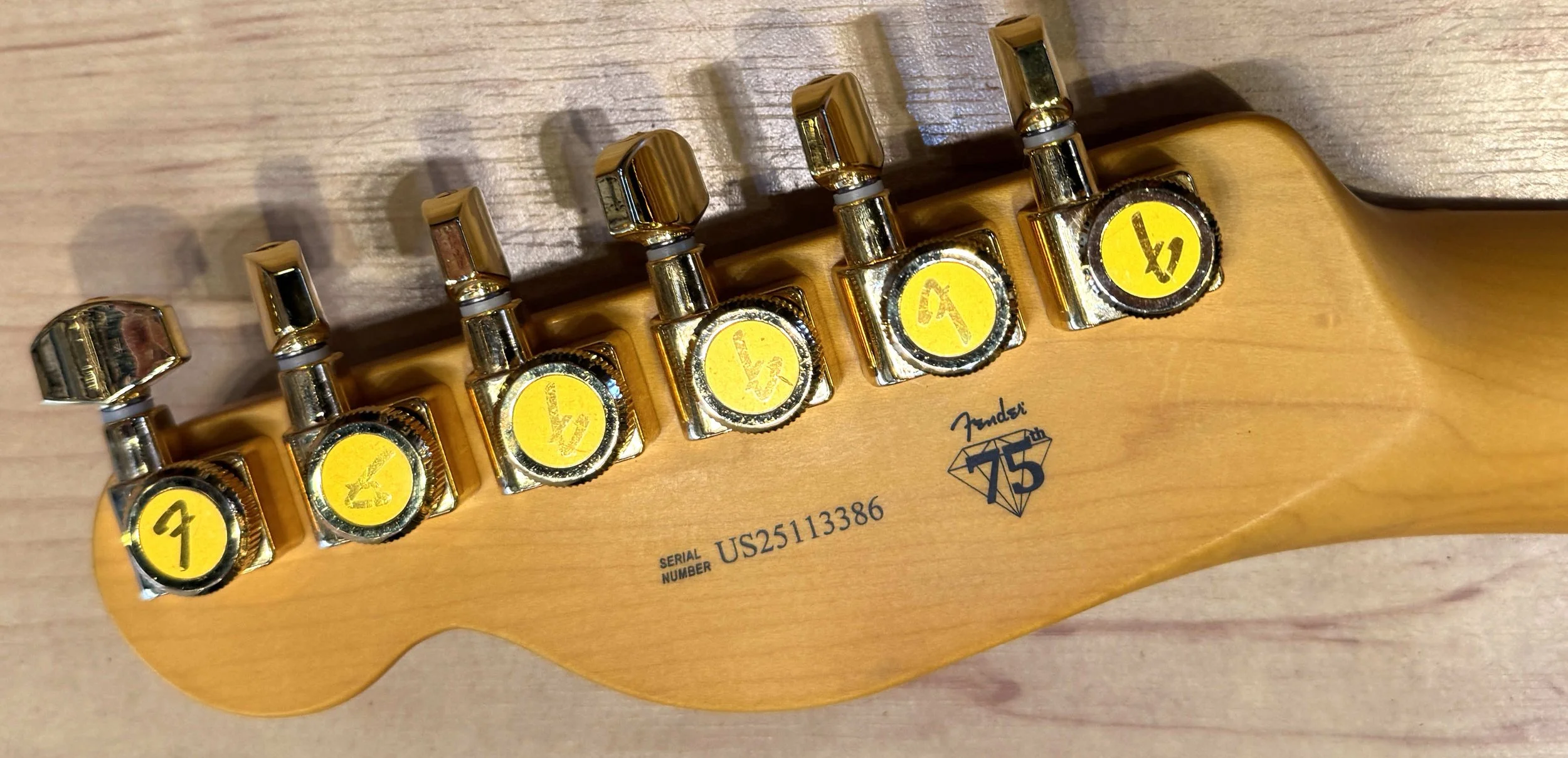 Tuners of the Fender 75th Anniversary American Professional Custom Telecaster Flametop In 2-Color Sunburst