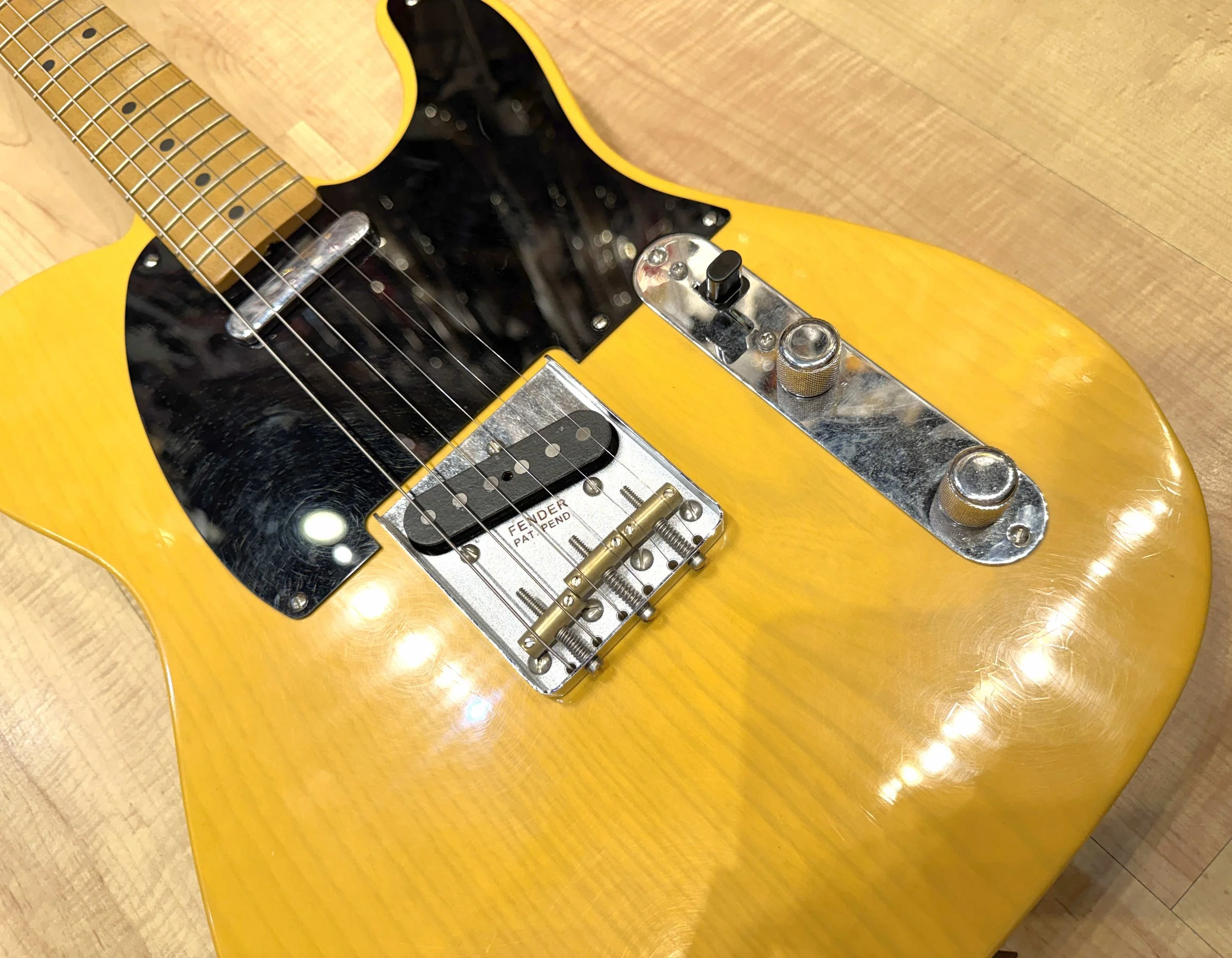 Hardware of the Fender 75th Anniversary Vintera Road Worn 1951 Telecaster In Butterscotch Blonde