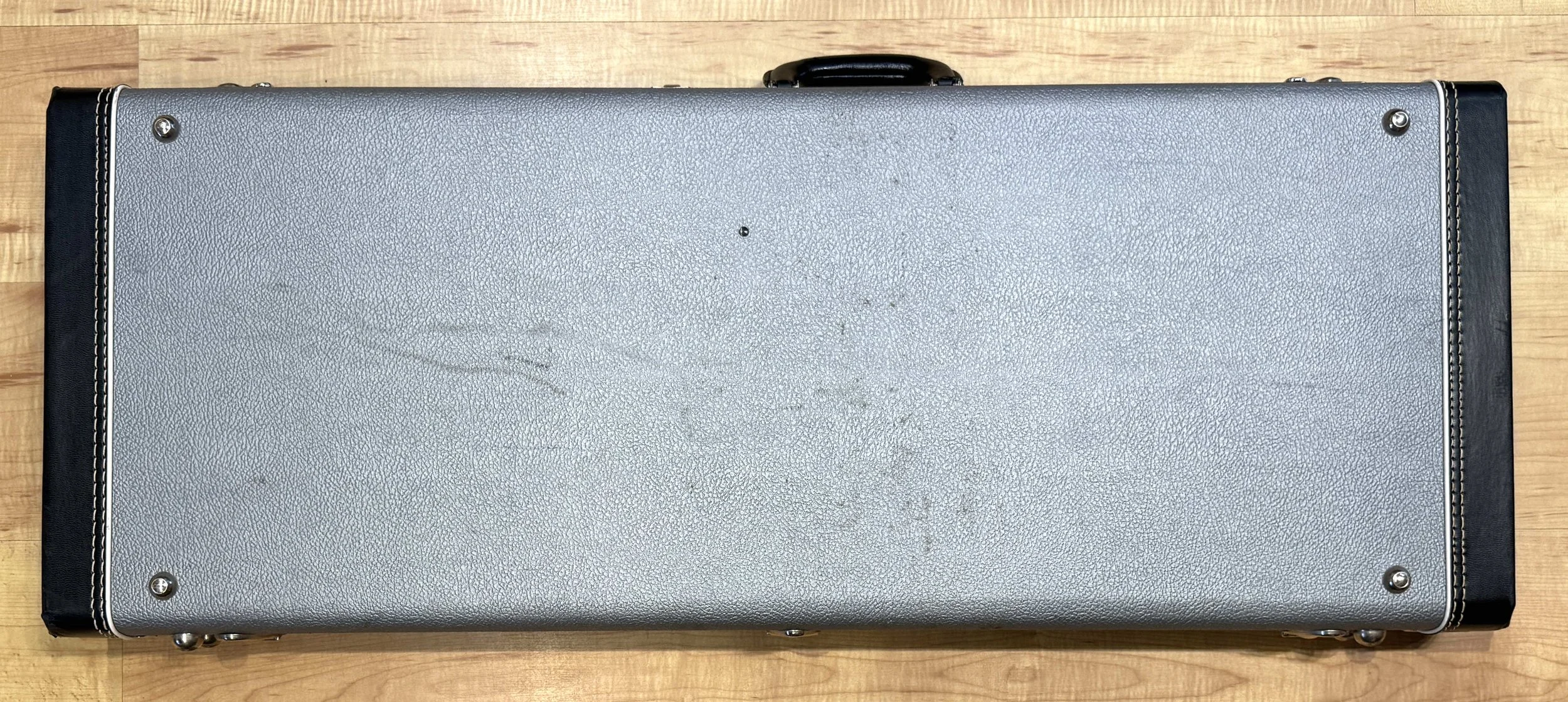 Back of the Rickenbacker 325C58 with John Lennon mod (JetGlo) - Used 2002