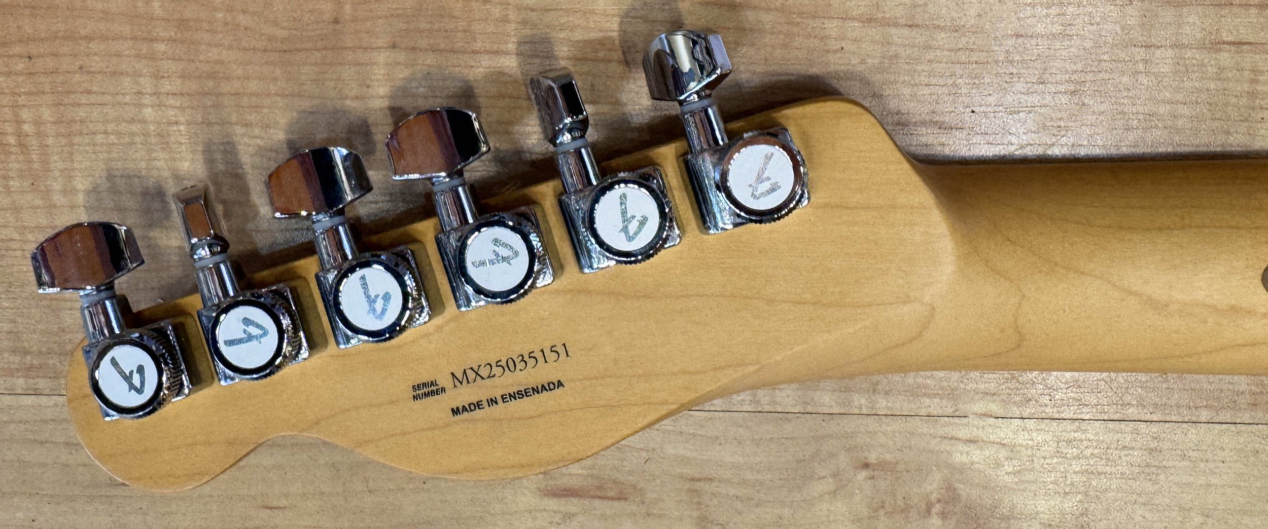 Tuners of the Fender Player II Modified Telecaster SH Electric Guitar in Olympic Pearl White