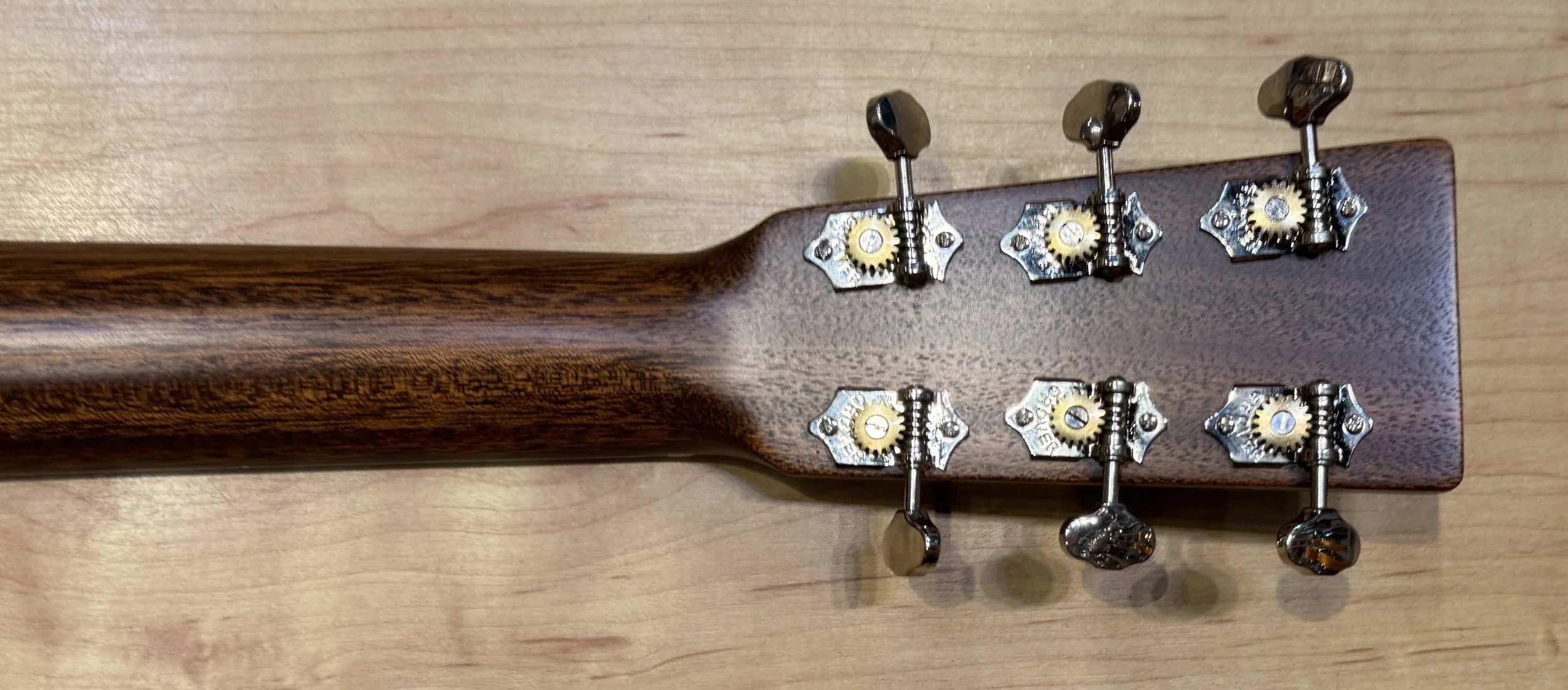 Tuners of the Martin Road Series SC-13E Acoustic-Electric Guitar (Previous Model)