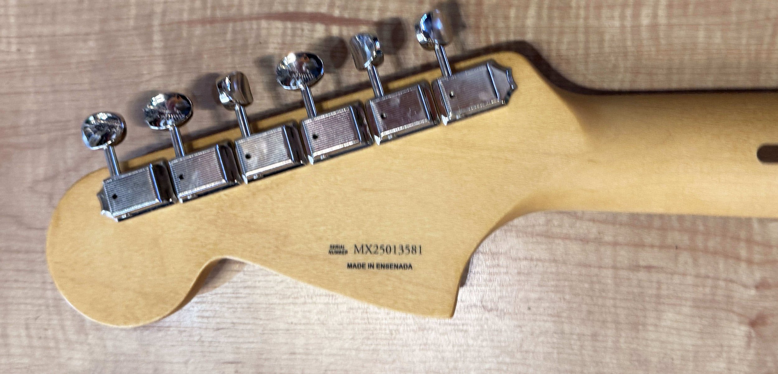 Tuners of the Fender Player II Mustang Electric Guitar In Birch Green