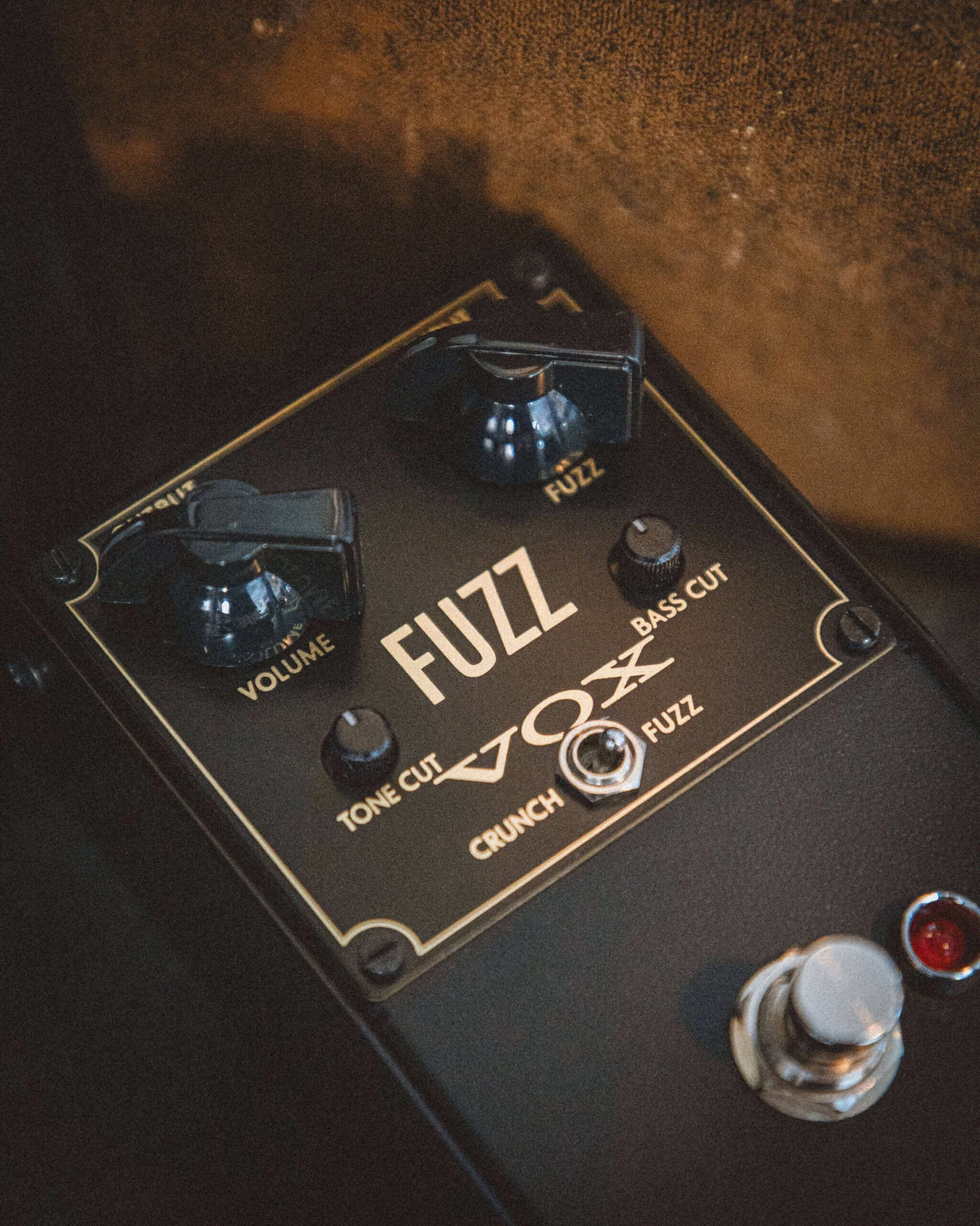 Controls of the VOX VFZ-1 Fuzz & Treble Booster Pedal