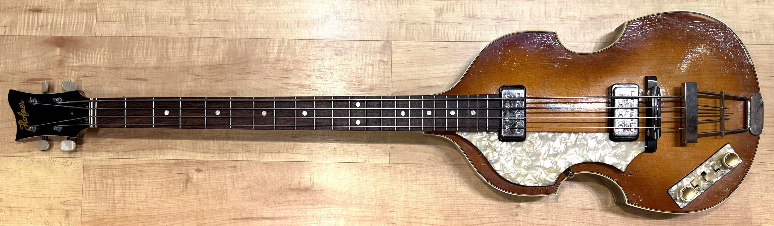 Hofner_500_1_left_Handed_beatle_Bass_relic_4384.jpg