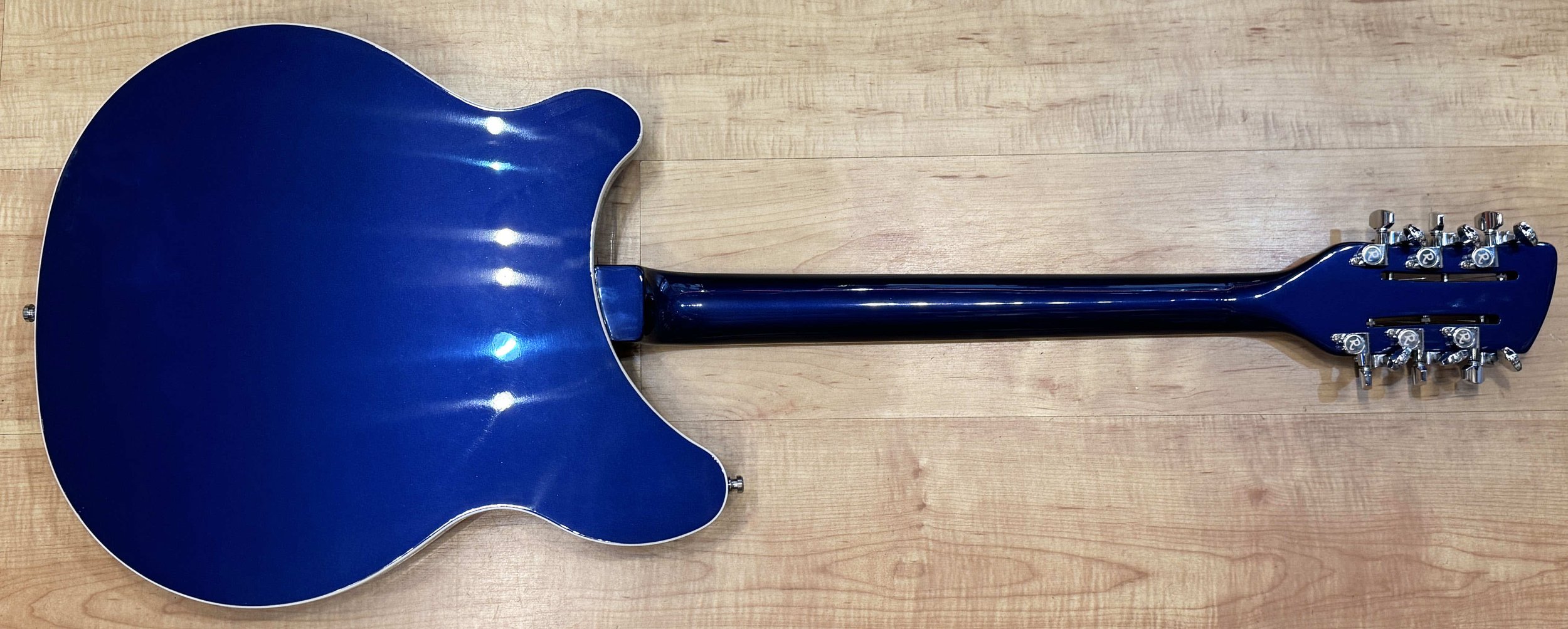 Back of the Rickenbacker 360/12 12-String Electric Guitar In Midnight Blue