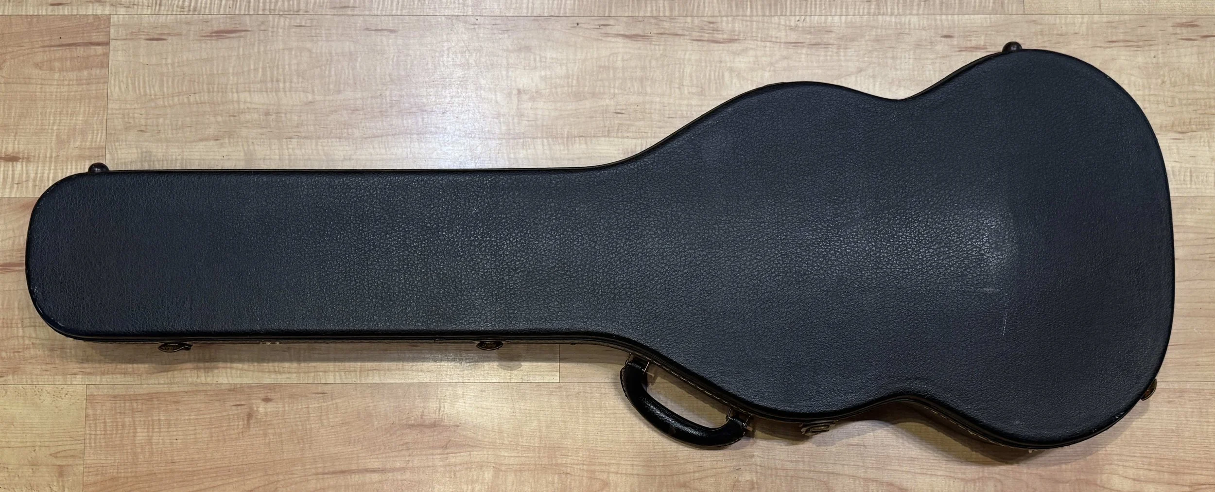 Case of the Gibson Les Paul/SG Standard Model Solid Body Electric Guitar
