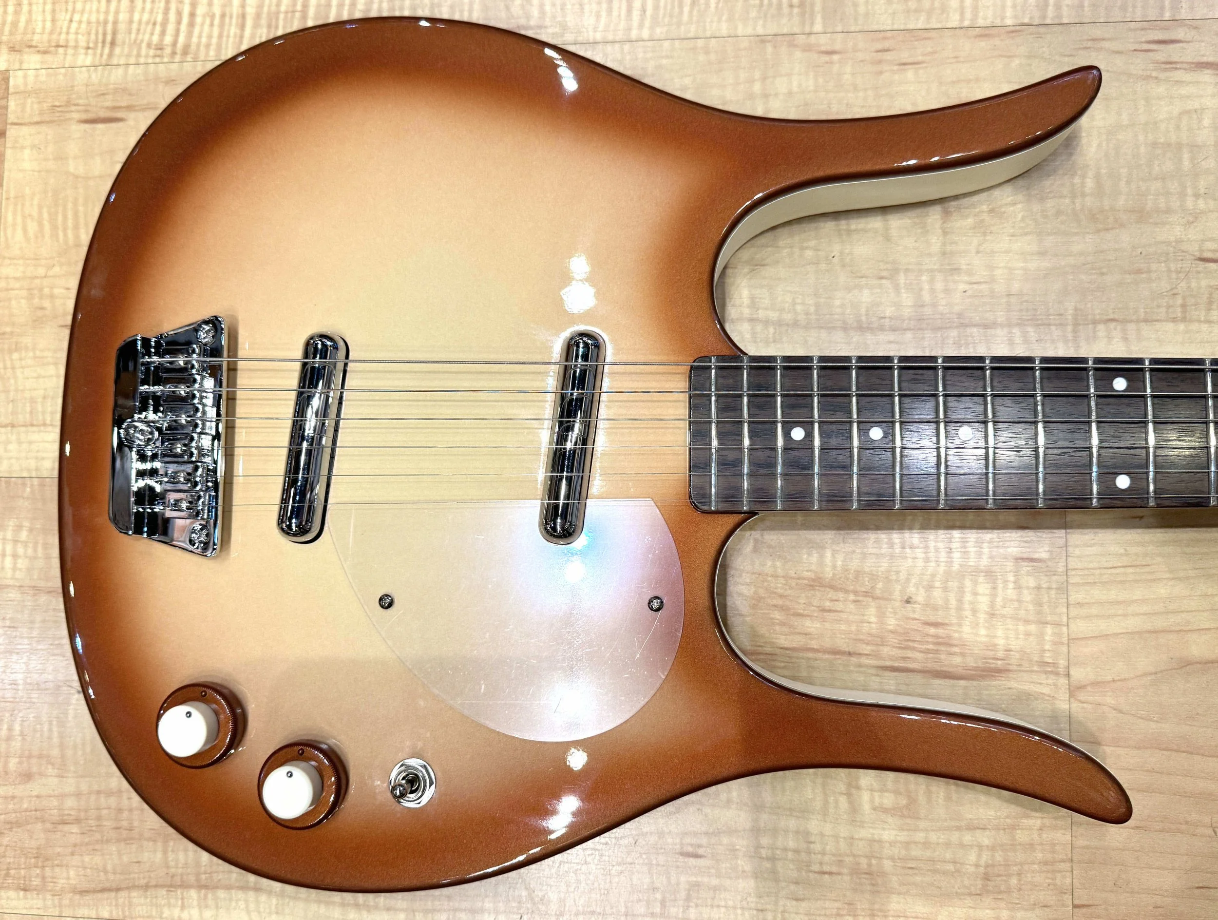 Body of the Danelectro Longhorn Guitar in Copper Burst