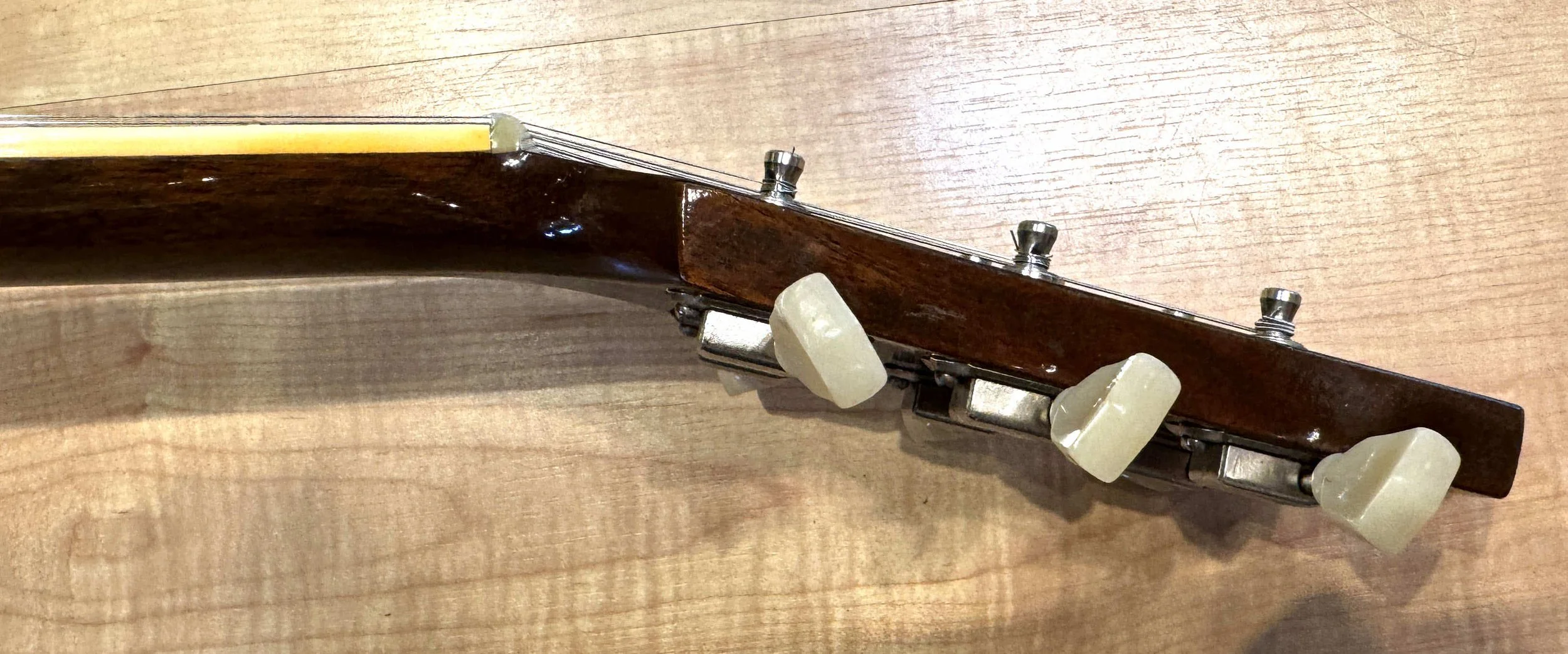 Side of the headstock of the Gibson J-160E Acoustic-Electric Guitar - Vintage 1959