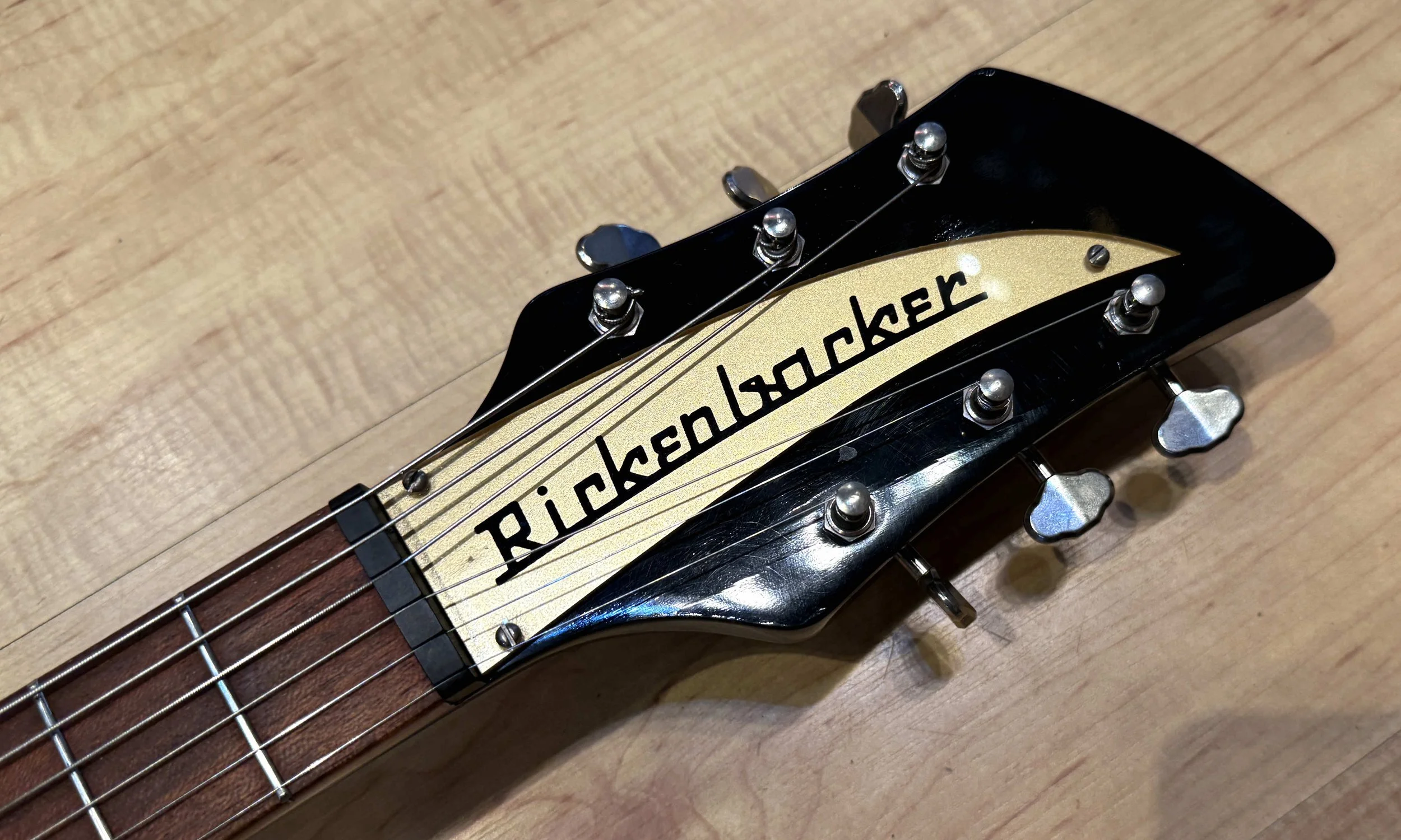 Headstock of the Rickenbacker 325C58 with John Lennon mod (JetGlo) - Used 2002
