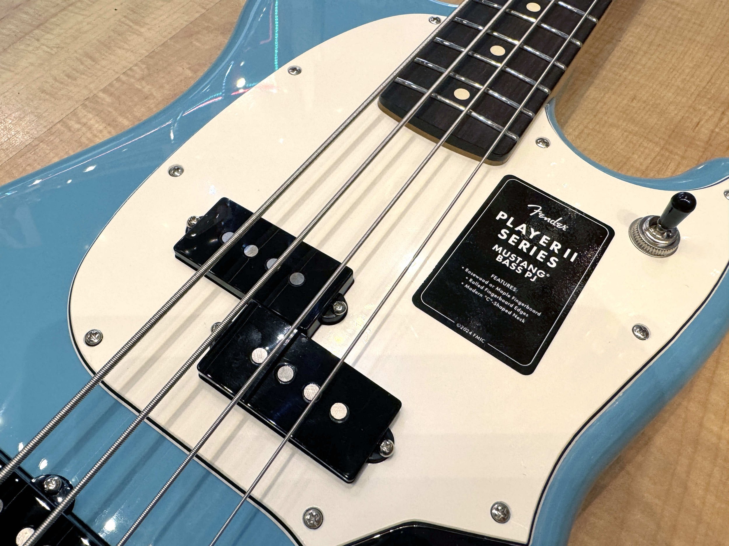 Pickups of the Fender Player II Mustang Bass PJ In Aquatone Blue