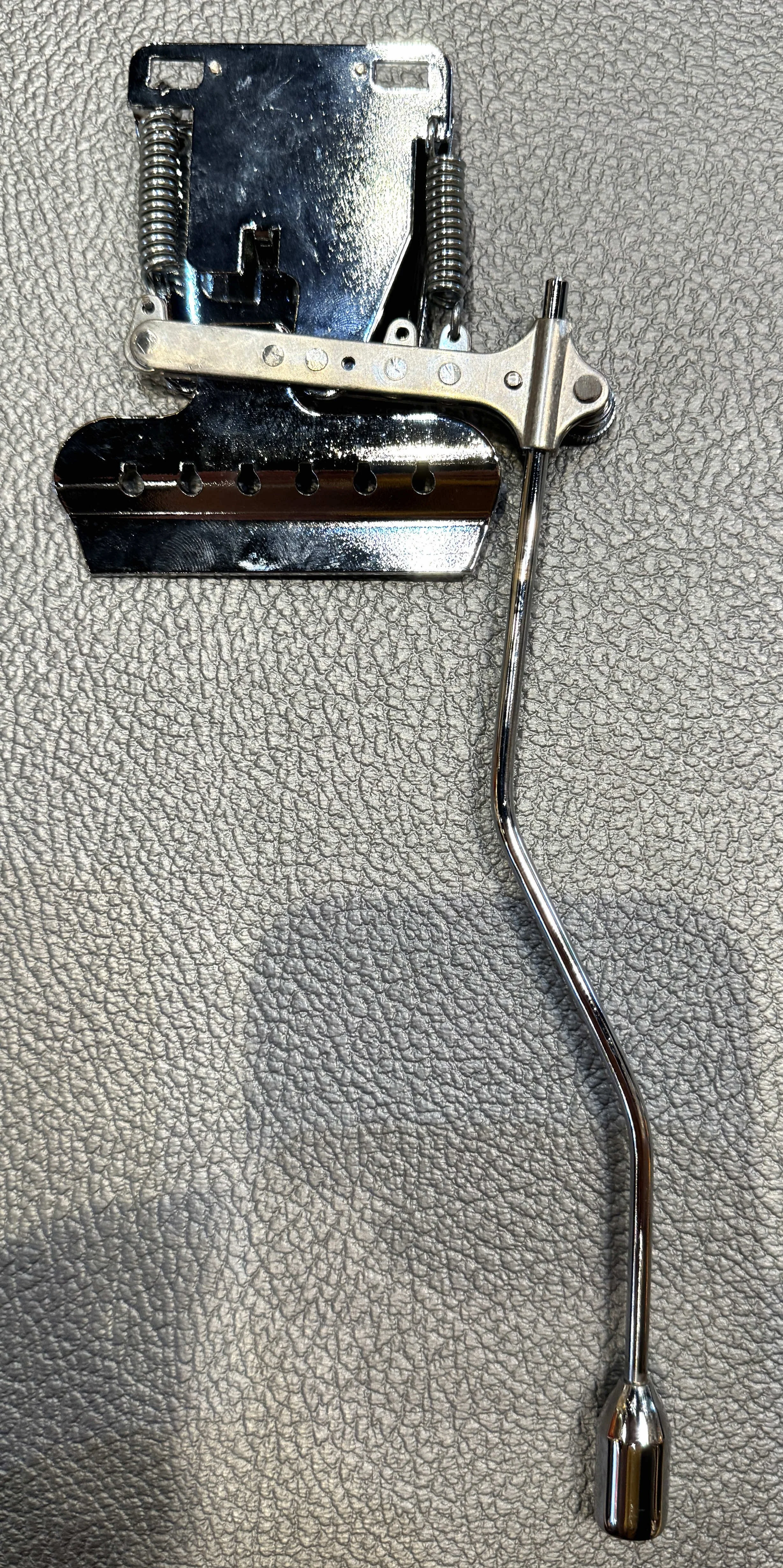 Tailpiece of the Rickenbacker 325C58 with John Lennon mod (JetGlo) - Used 2002