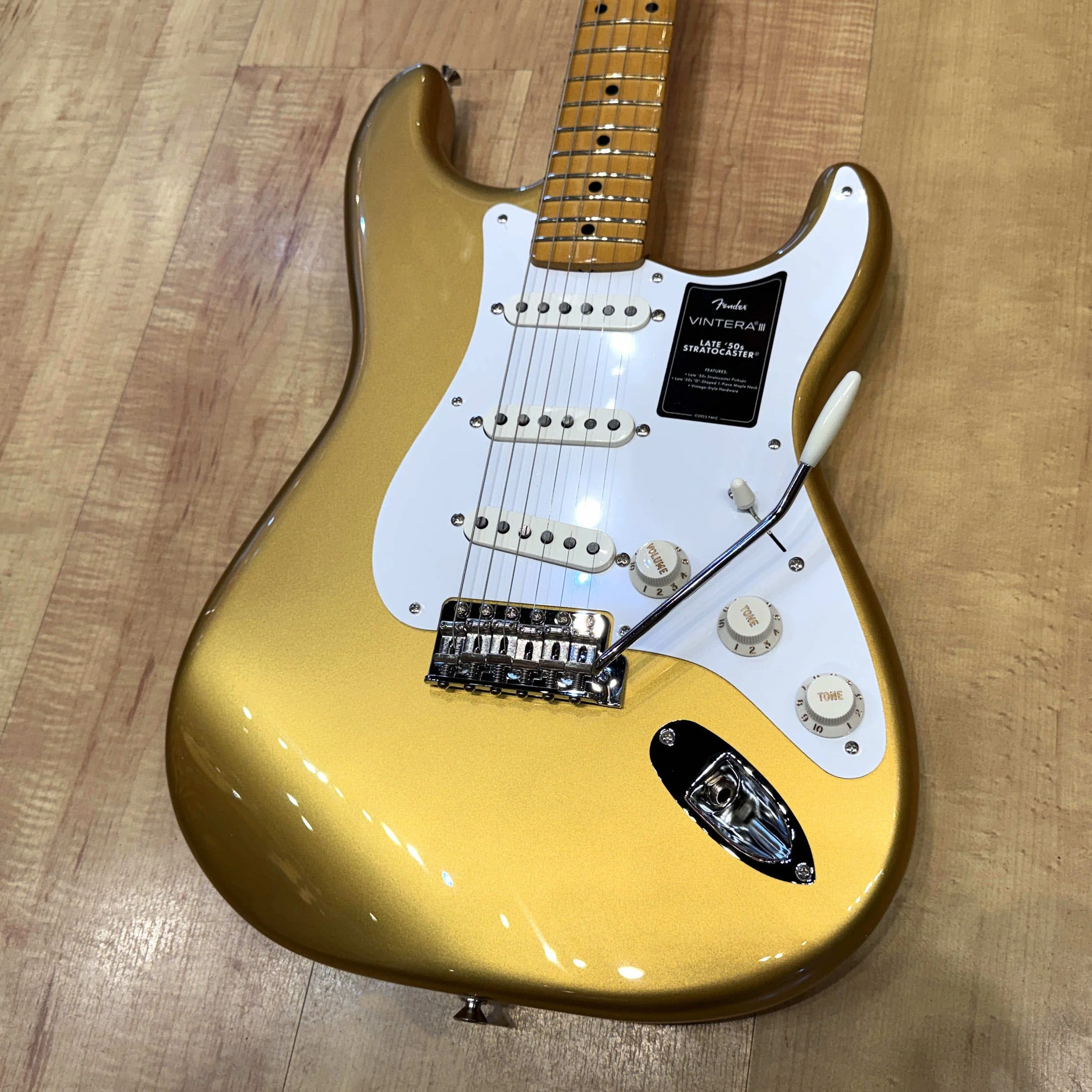 Fender Vintera III Late '50s Stratocaster Electric Guitar (Aztec Gold)
