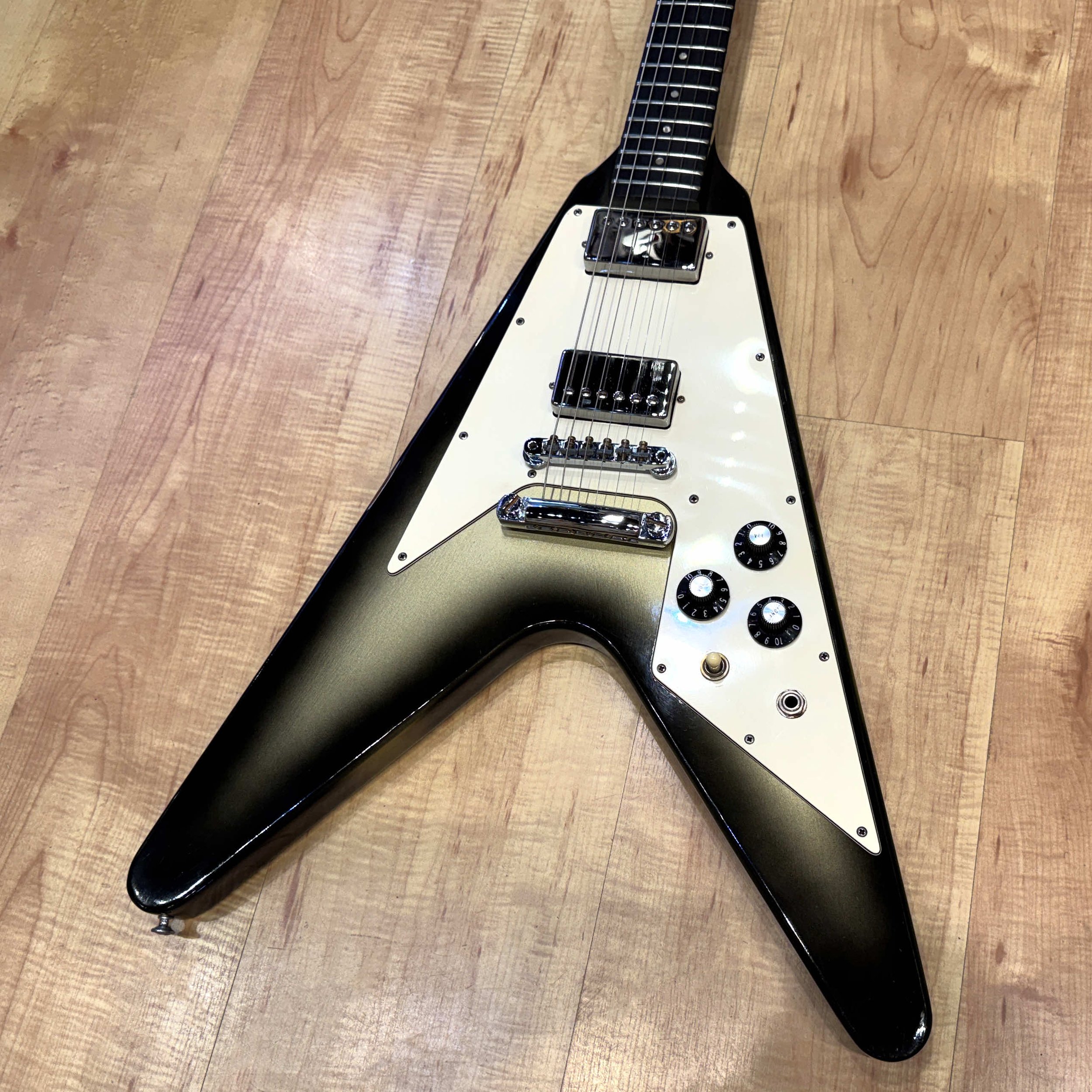 Gibson Flying V Electric Guitar (Silverburst) - Vintage 1981