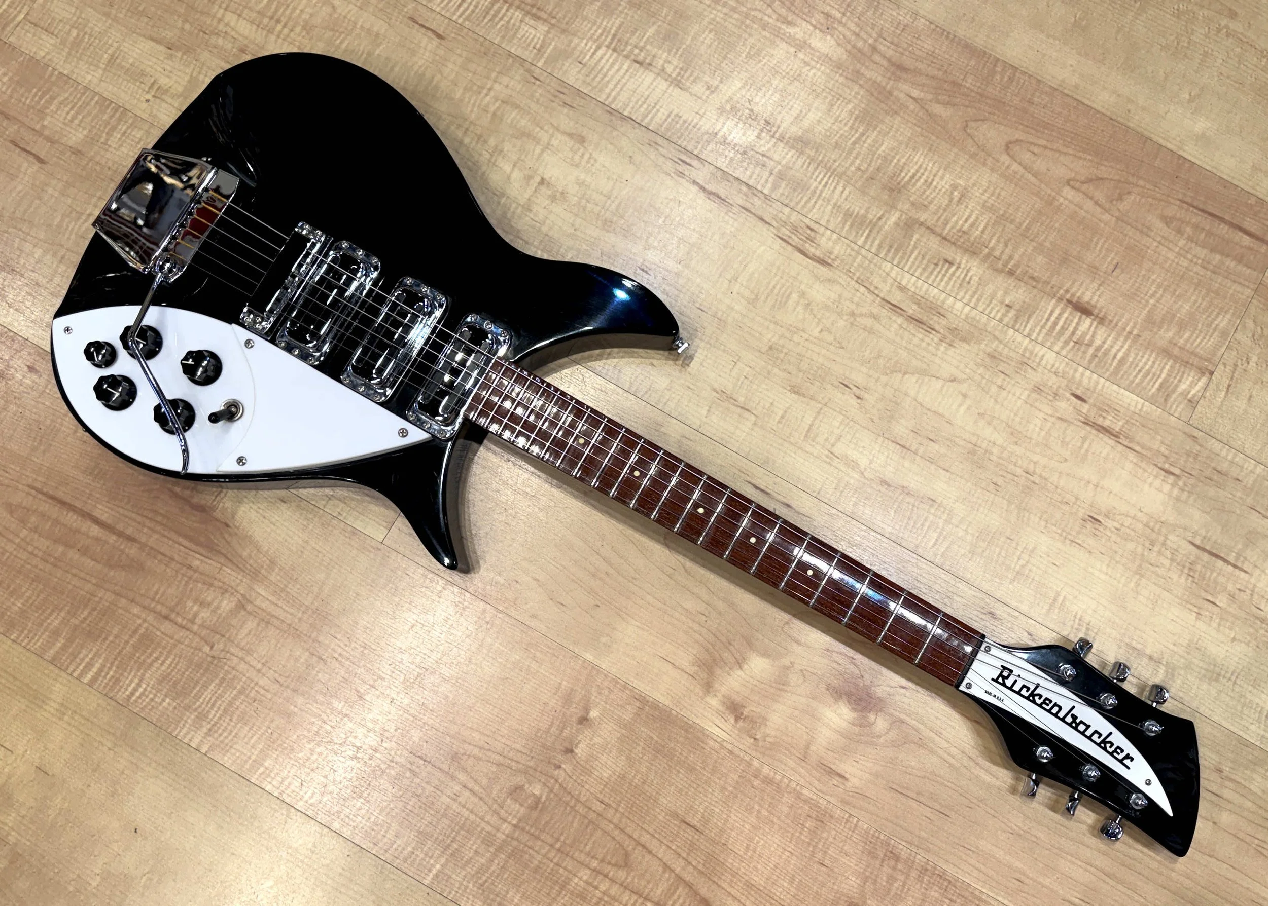 Neck of the Rickenbacker 325V64 Short-Scale Electric Guitar (JetGlo) - Vintage 1984