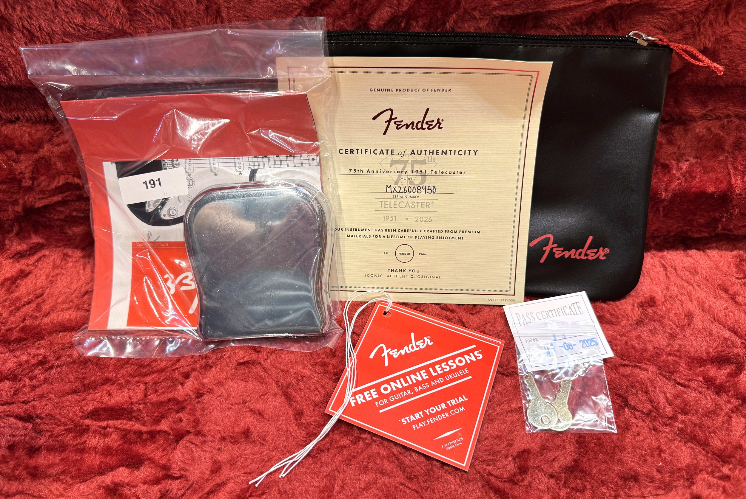 Case candy of the Fender 75th Anniversary Vintera Road Worn 1951 Telecaster In Butterscotch Blonde