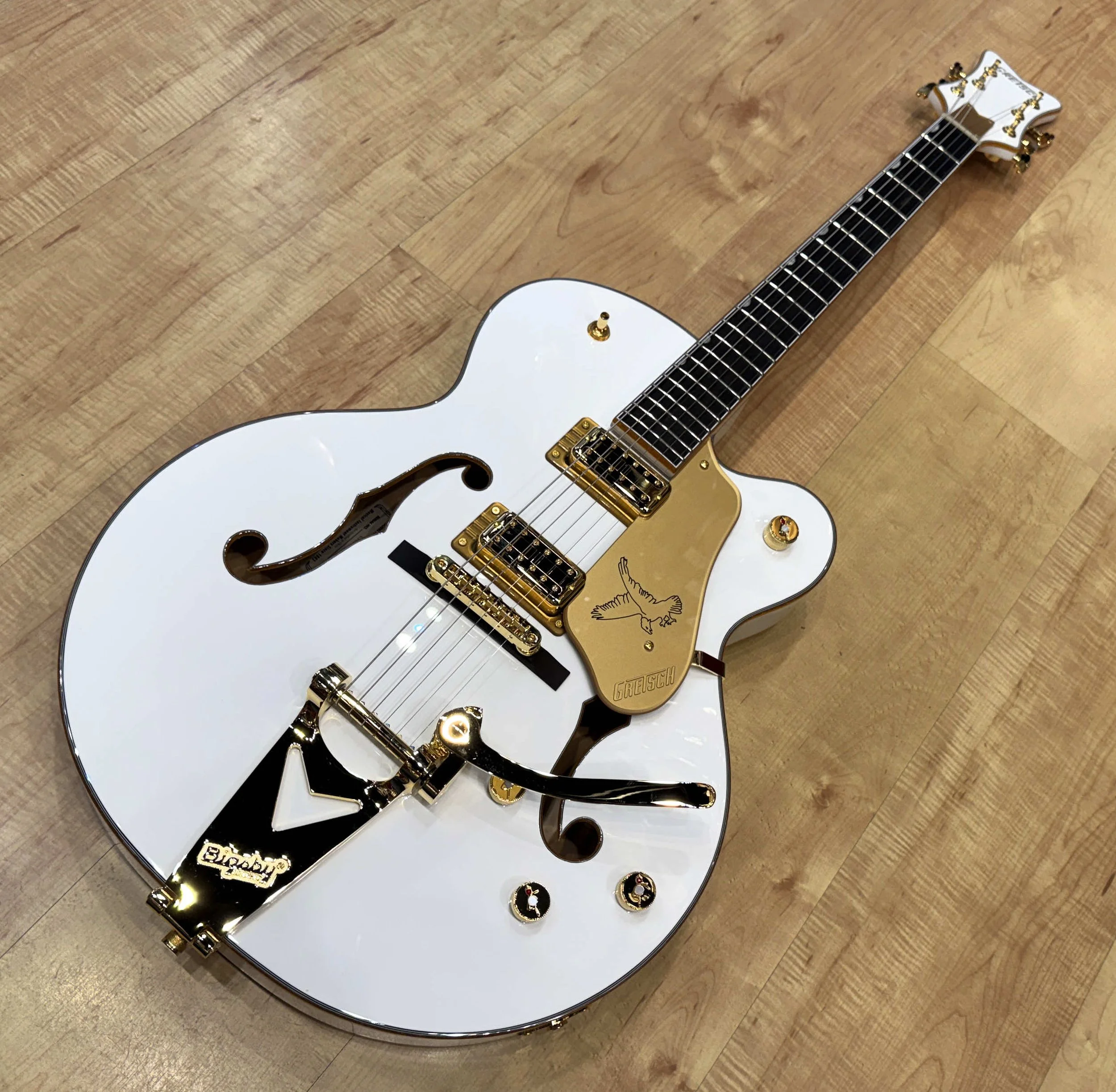 Full view of the Gretsch Synchromatic Falcon Hollow Body Single-Cut Electric Guitar with Bigsby (White)