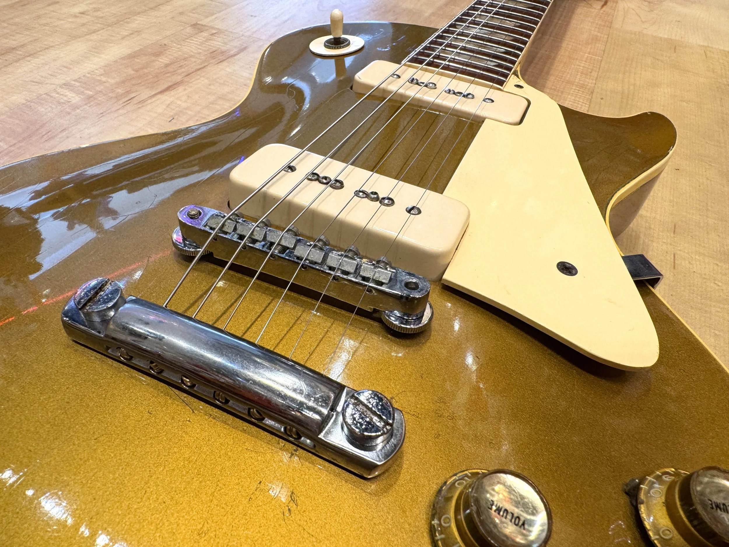 Bridge of the Gibson Les Paul Standard Gold Top - Vintage 1969