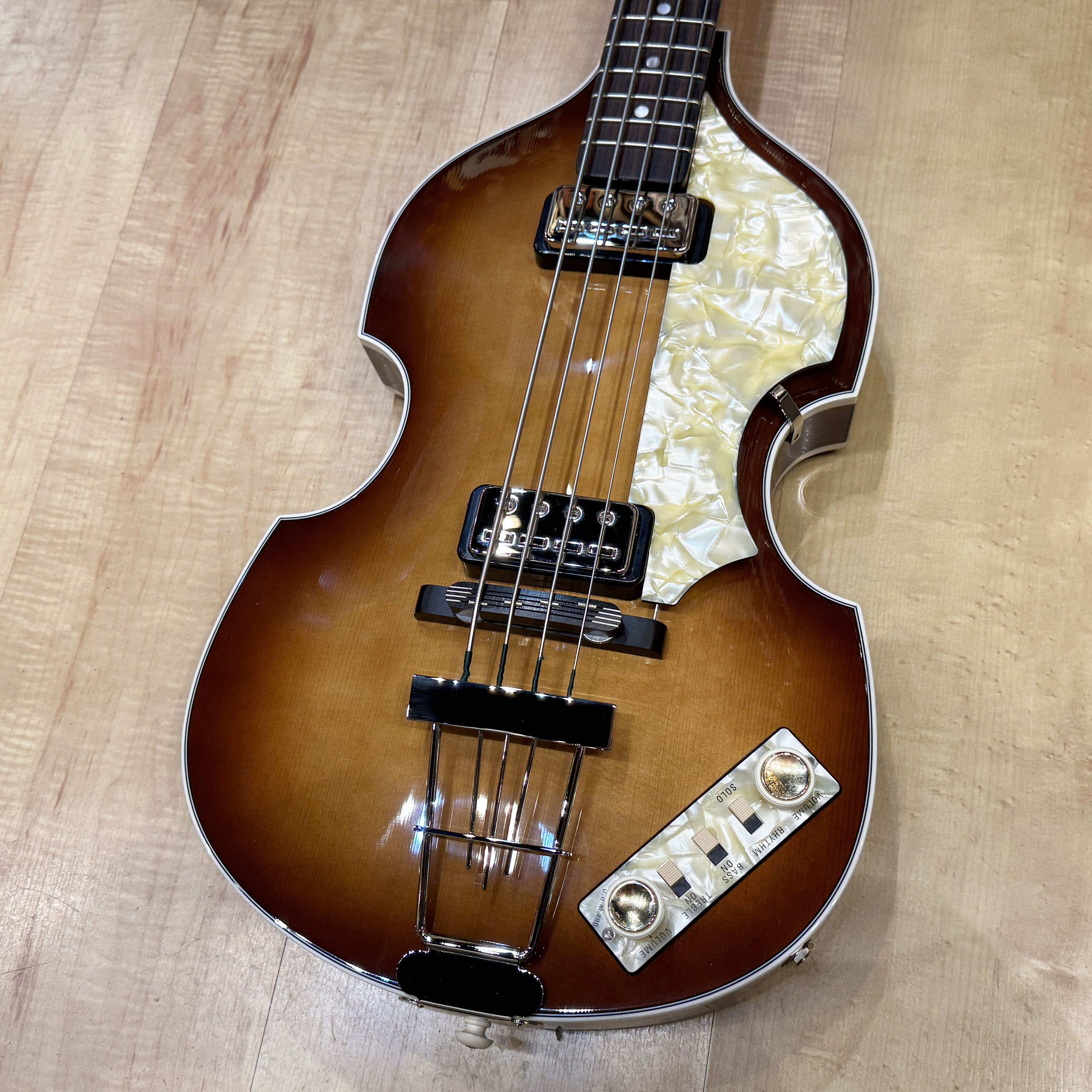 Hofner Vintage Series 500/1 '62 Reissue Violin Beatle Bass Serial Number Z1211H015