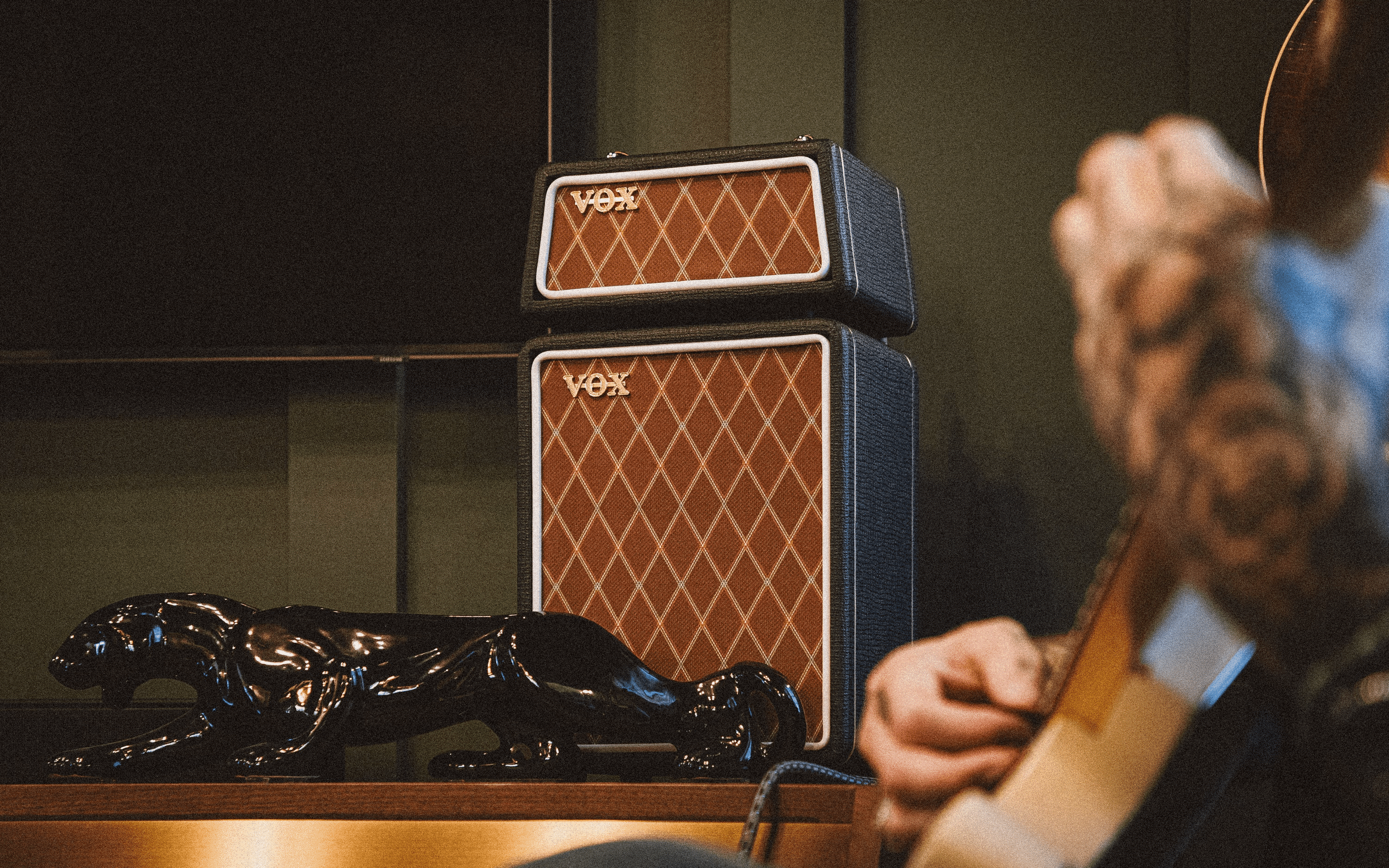 the VOX Micro Superbeetle Guitar Amp on a table