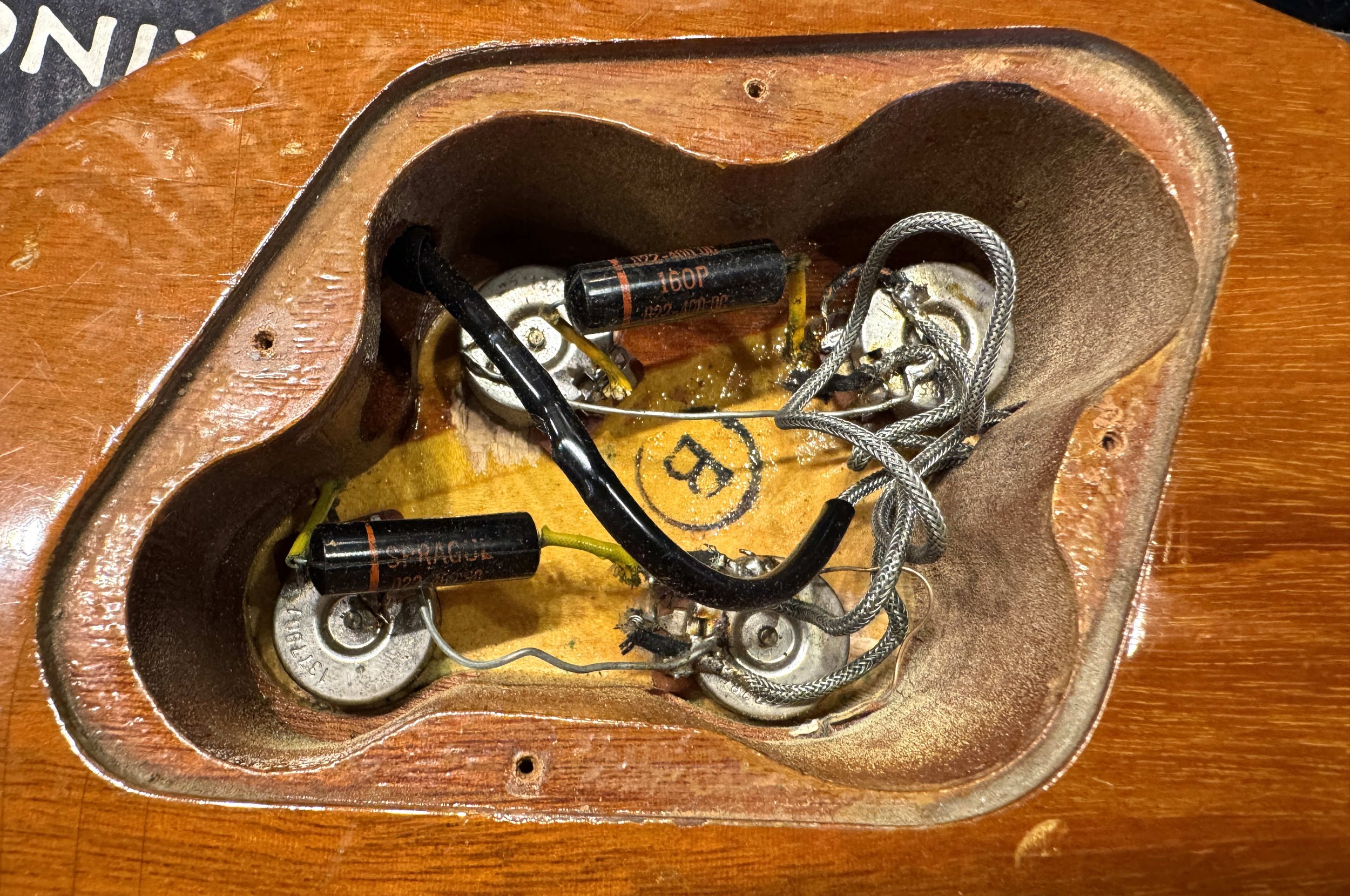 Pots of the Gibson Les Paul Standard Gold Top - Vintage 1969