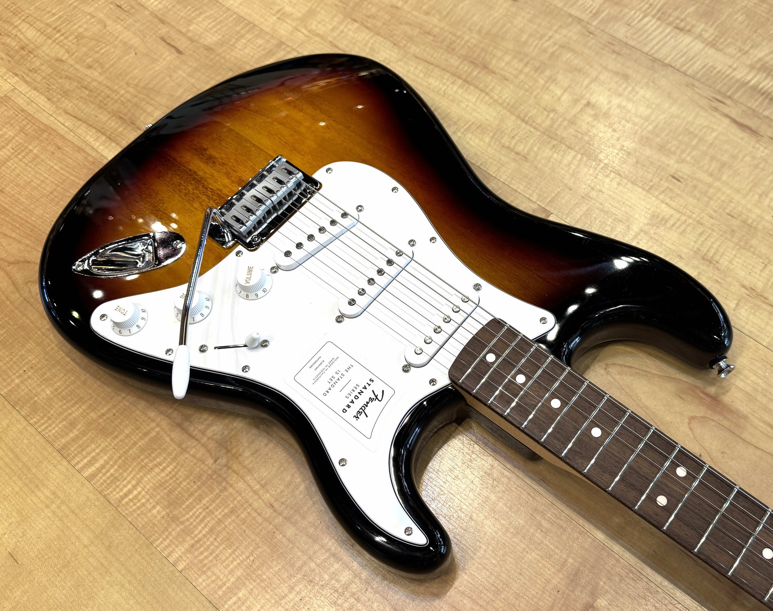 Fender_Standard_Series_Stratocaster_Sunburst_New_2025_Model_4108.jpg