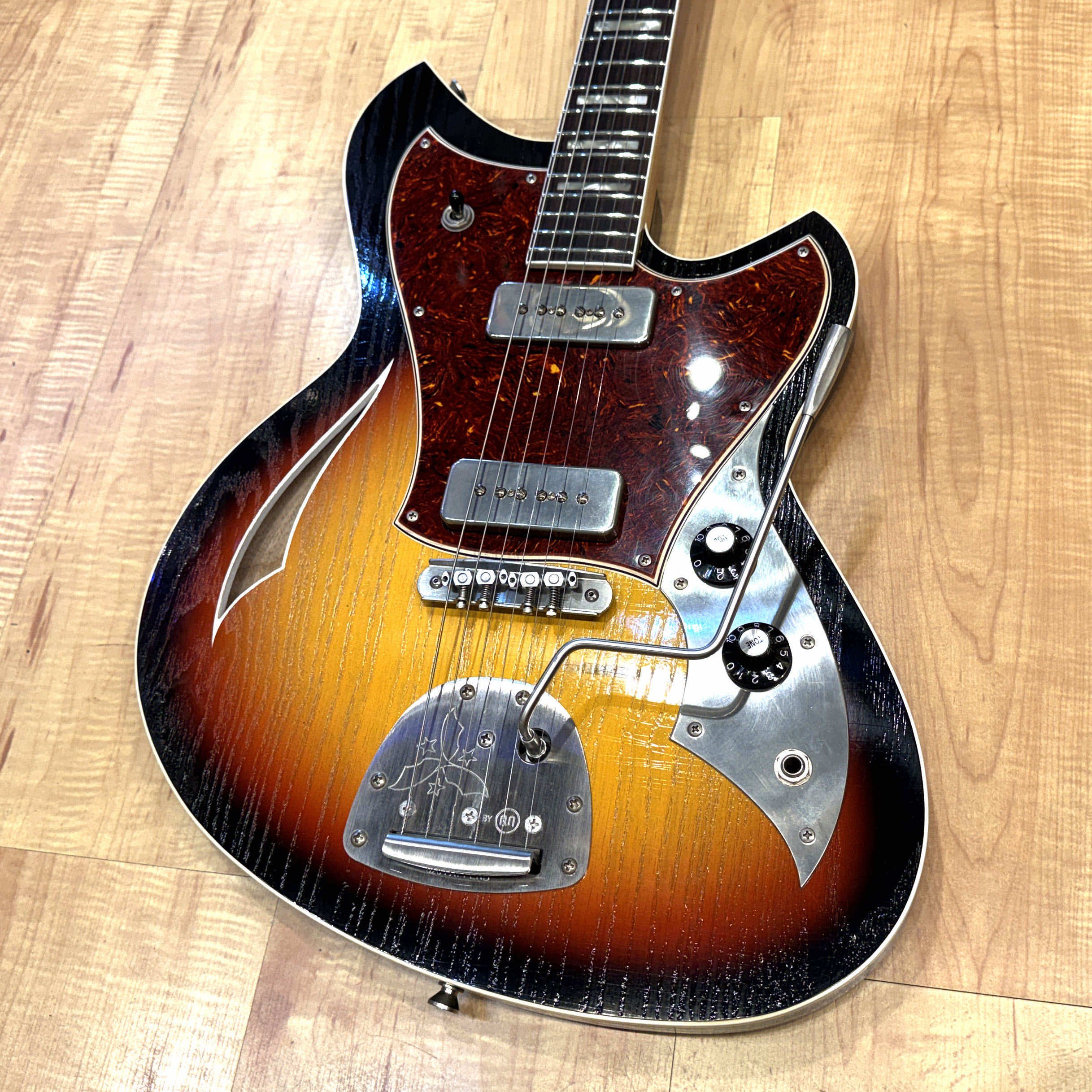Novo Miris J Custom Semi-Hollow Body Electric Guitar ('64 3-Tone Burst)