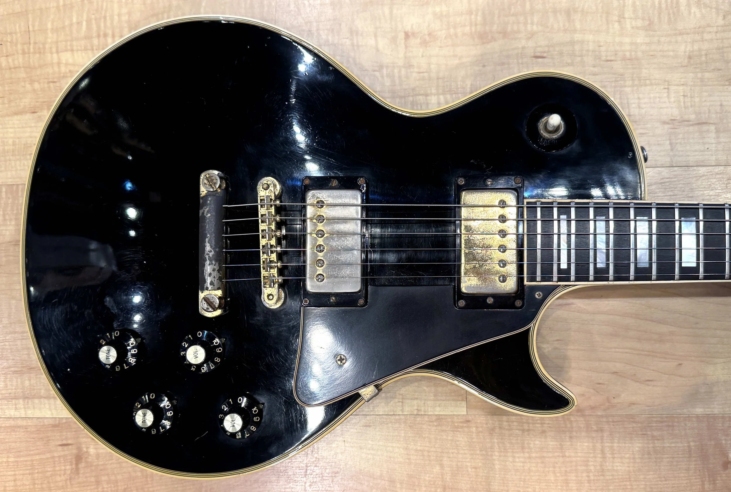 Body of the Vintage 1971 Gibson Les Paul Custom Black Beauty ‘Fretless Wonder’