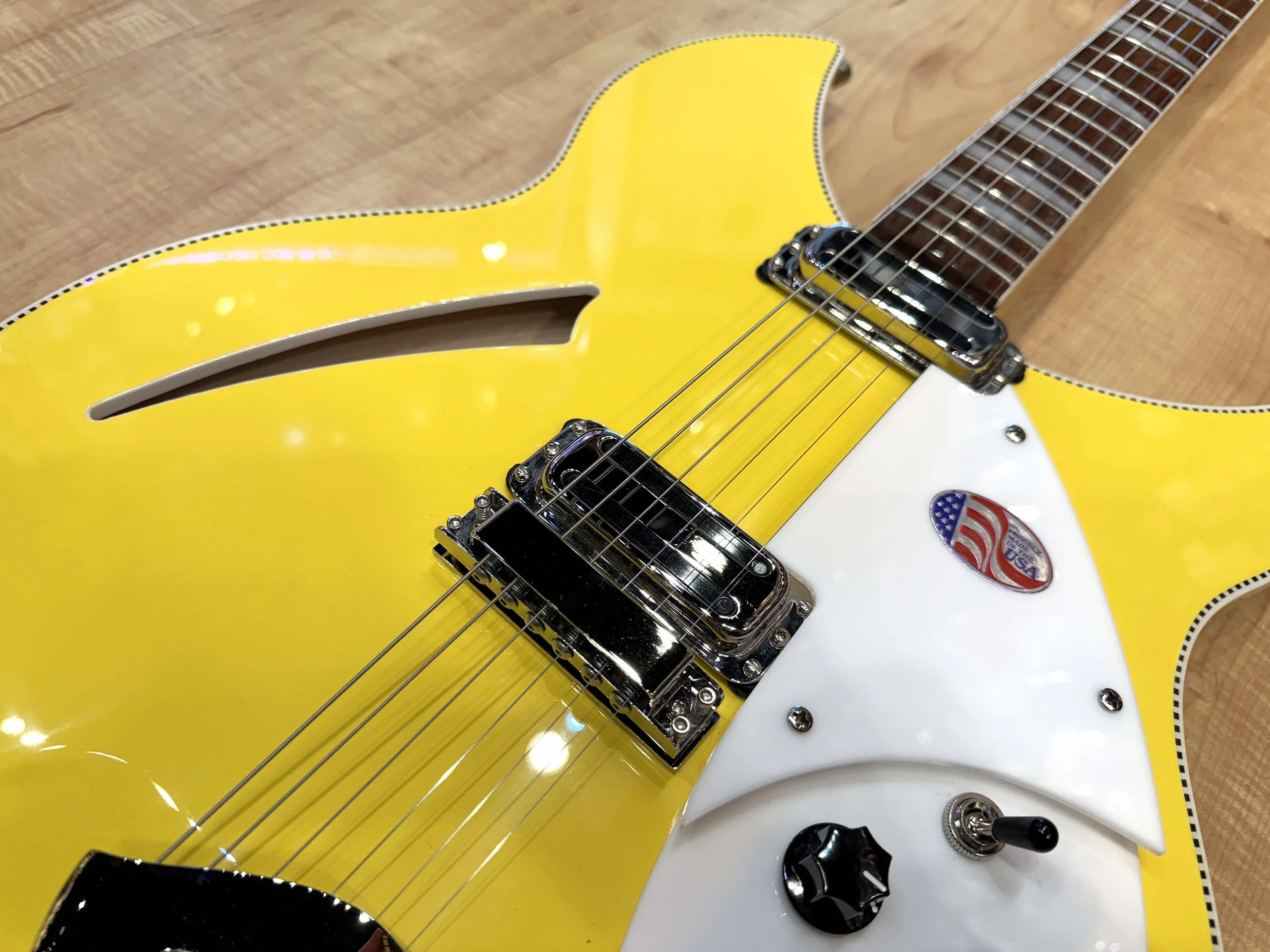 Bridge of the 2026 Rickenbacker Fab Gear Limited Edition 60’s Style 360 Model Electric Guitar in YellowGlo