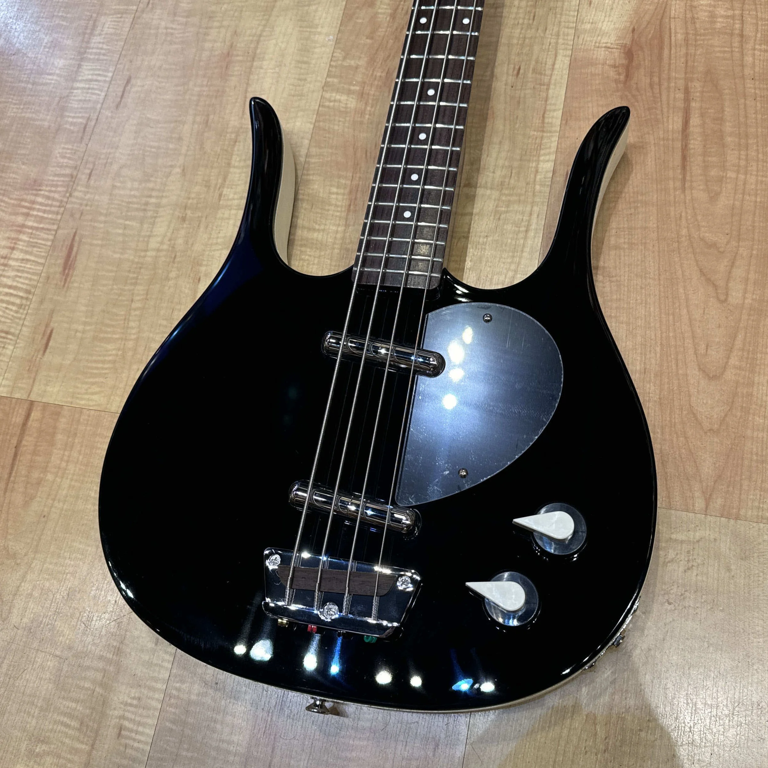 Danelectro Longhorn Bass Guitar (Black)