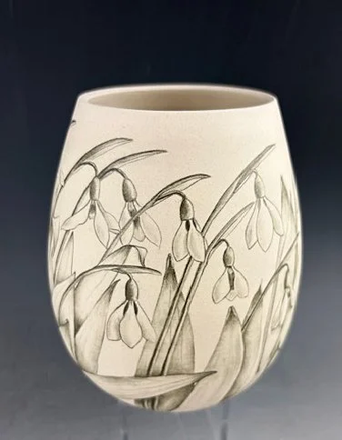 Snowdrop vase 5600.jpg