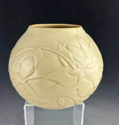 Hellebore carved vase 5266.jpg