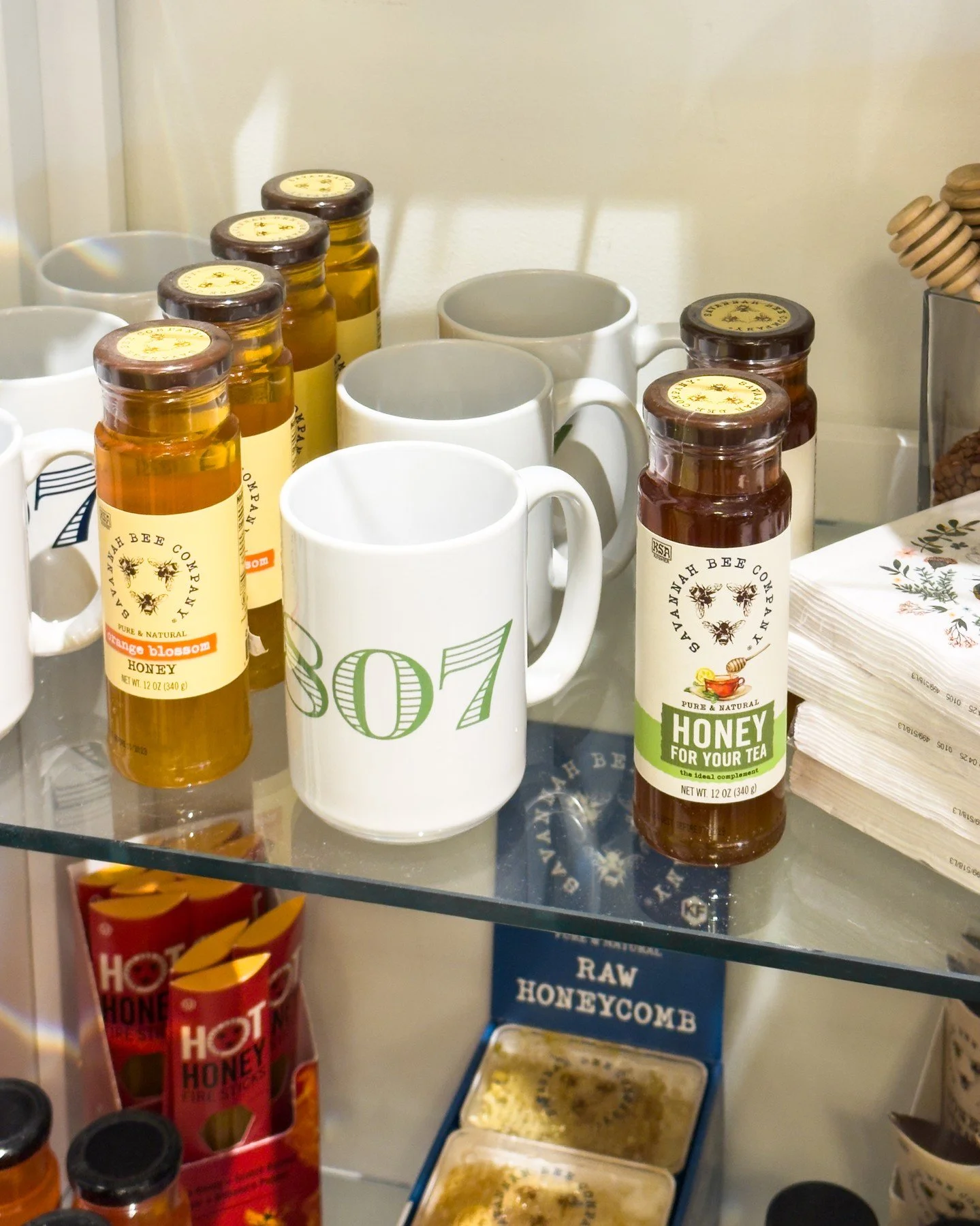Tea season = honey season. 🍵✨ From flavored options to hot honey and honeycomb from @savannahbeeco, these picks sweeten everything from cozy cups to charcuterie boards.
Basically, it’s the buzz your fall pantry needs. 🐝 Swing by and stock up