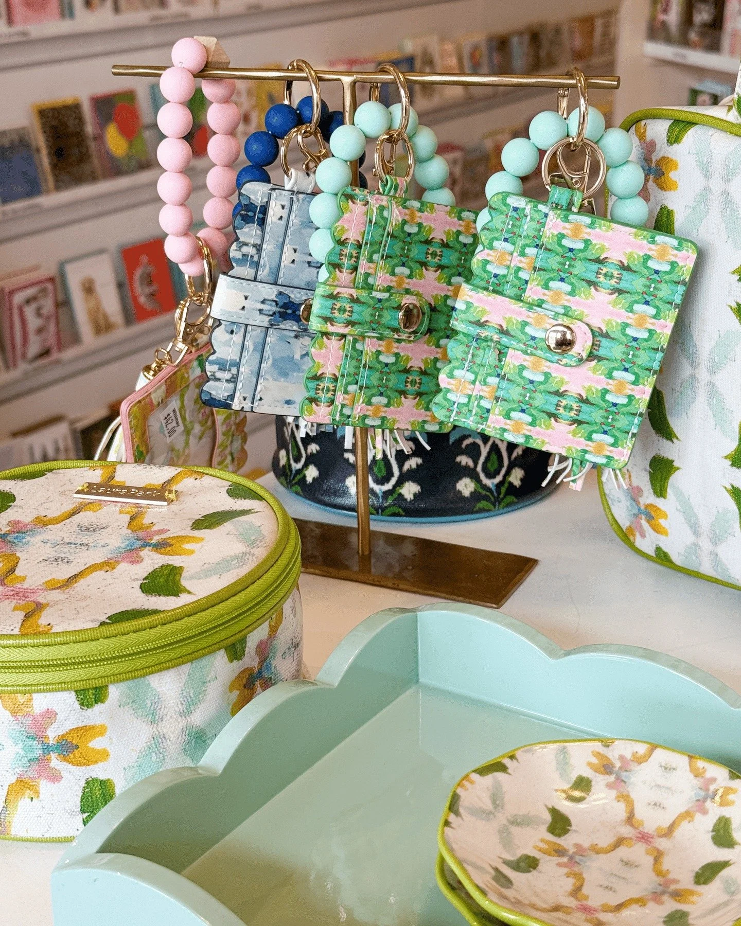 Iconic prints from lauraparkdesigns have arrived - bright, polished, and impossible to ignore. 💖

Pop in and meet your new favorite pattern!

#laurapark #statementaccessories #cosmeticcase #greenvillede #whimsygreenville