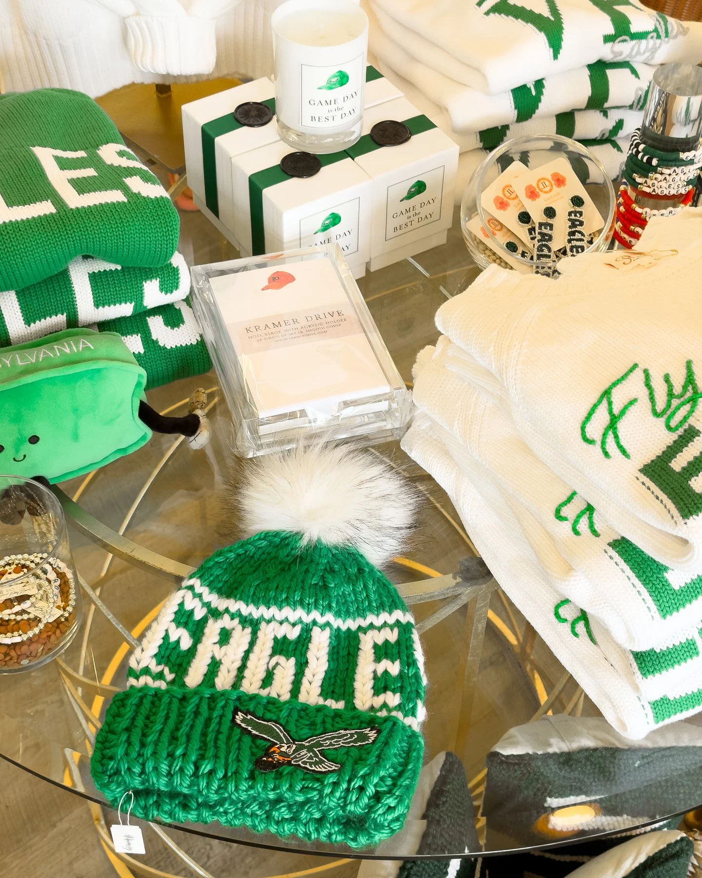 Green counts as a neutral around here 🦅💚

@philadelphiaeagles knits, hats, candles + game-day extras are STOCKED. Swing by and see what&rsquo;s in store!

#EaglesStyle #GameDayStyle #PhillyStyle #GreenvilleDelaware #WilmingtonDE