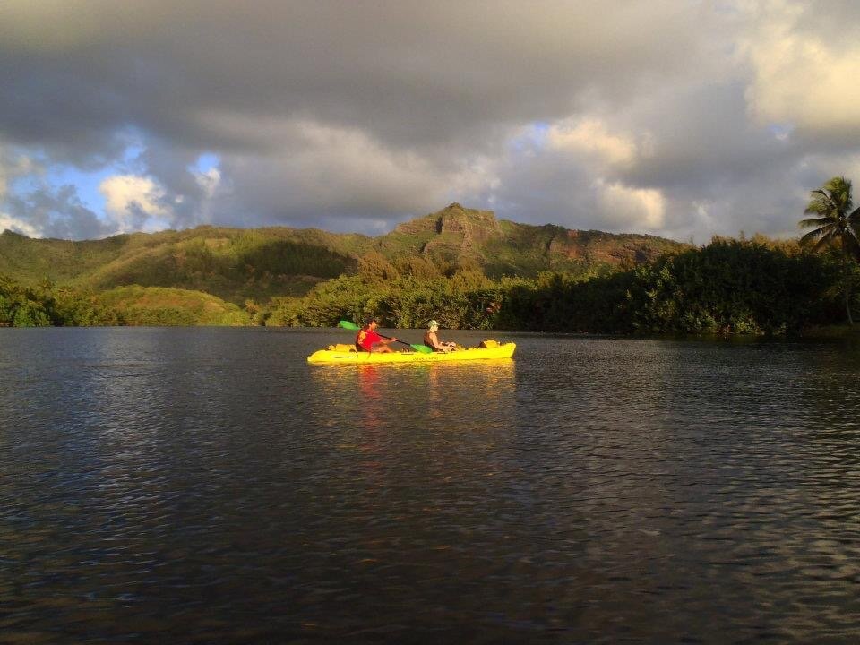 * Kauai Waterfall Kayak and Hike Adventure 