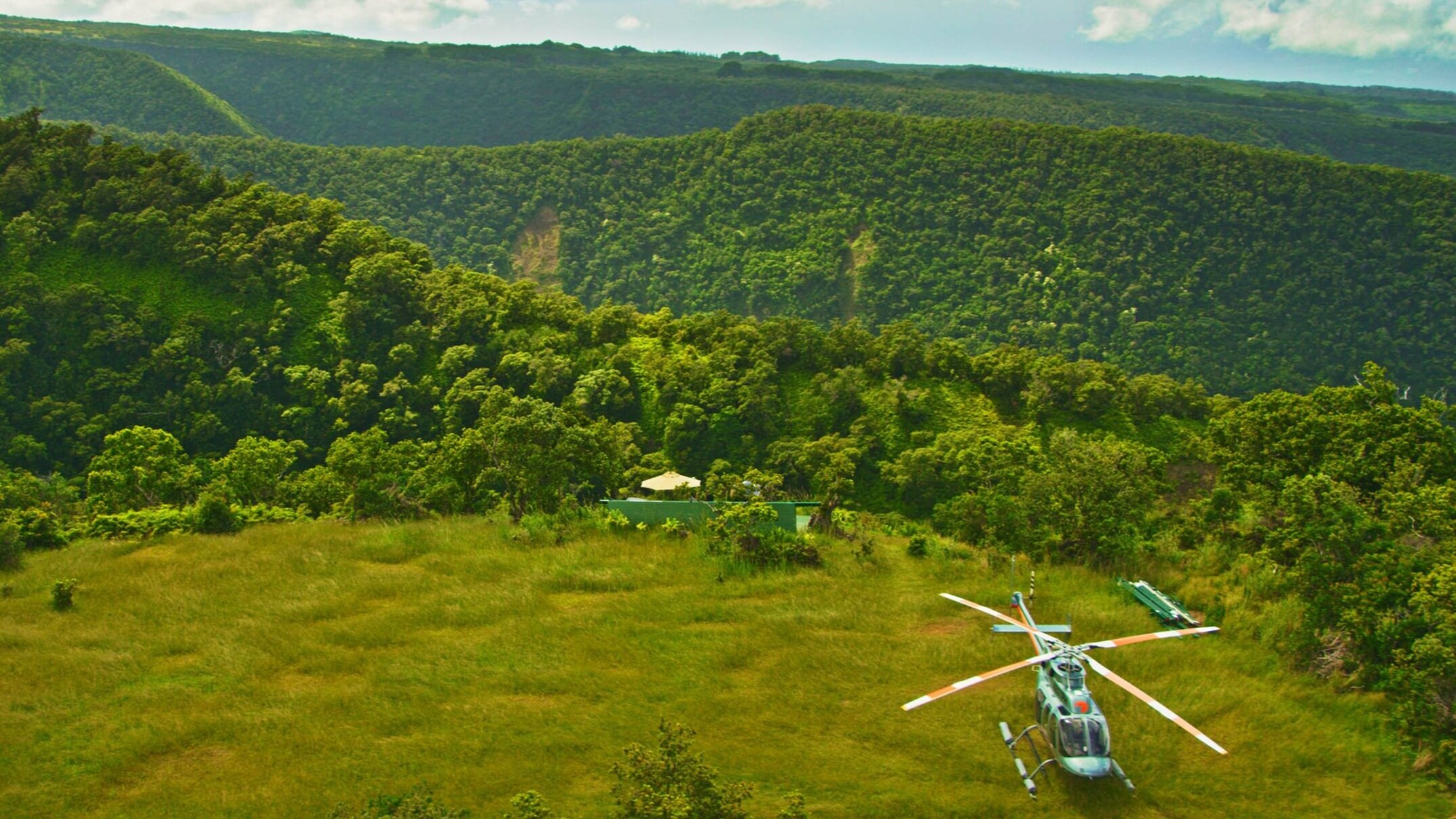 Kona Helicopter - Private Volcano Kohala Landing 