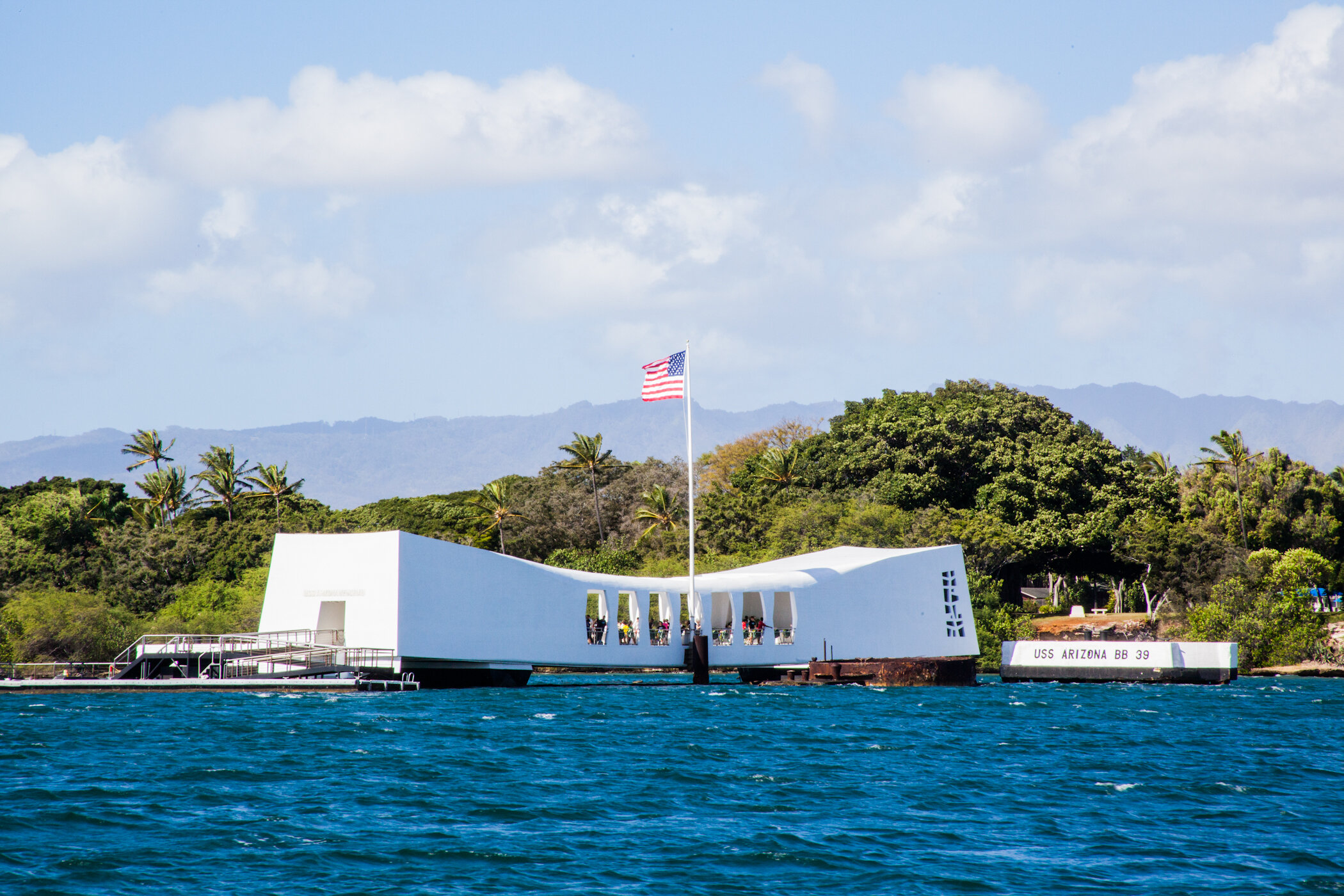 * Salute to Pearl Harbor by Waikiki Trolley 
